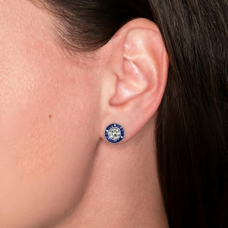 Art Déco Orecchini con diamanti e zaffiri da 1,40 ct certificati GIA in oro bianco 18 carati in vendita