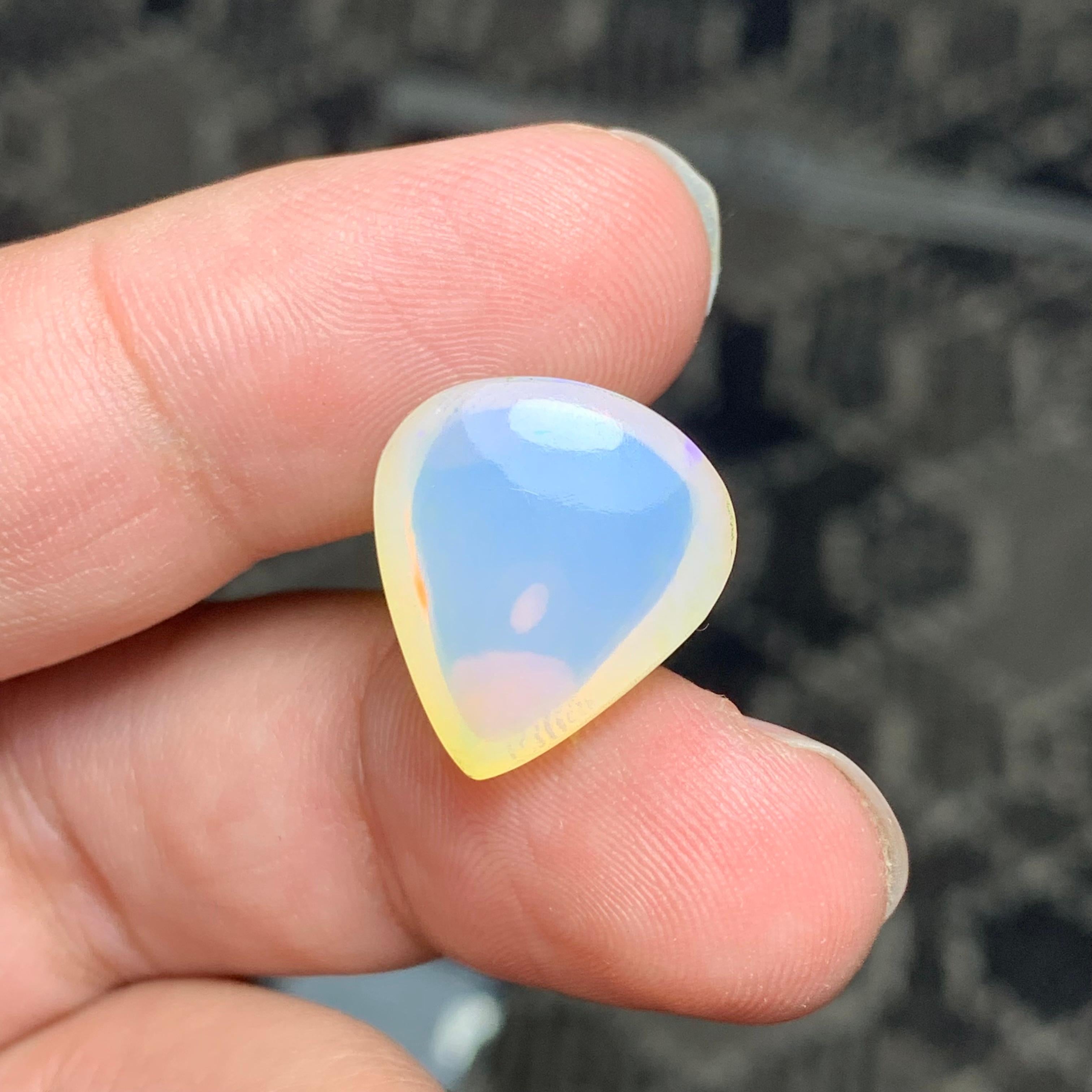Women's or Men's 14.00 Carat Natural Loose Opal Cabochon From Ethiopia For Sale