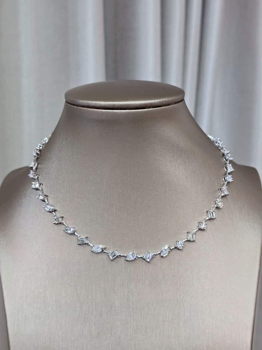 14,00 carati di diamanti a forma mista in oro 18K Collana/Choker  Orecchini in vendita 3