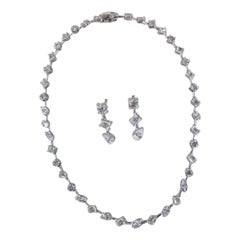 14.00 Carats Diamants de forme mixte Collier/Choker en or 18K Boucles d
oreilles