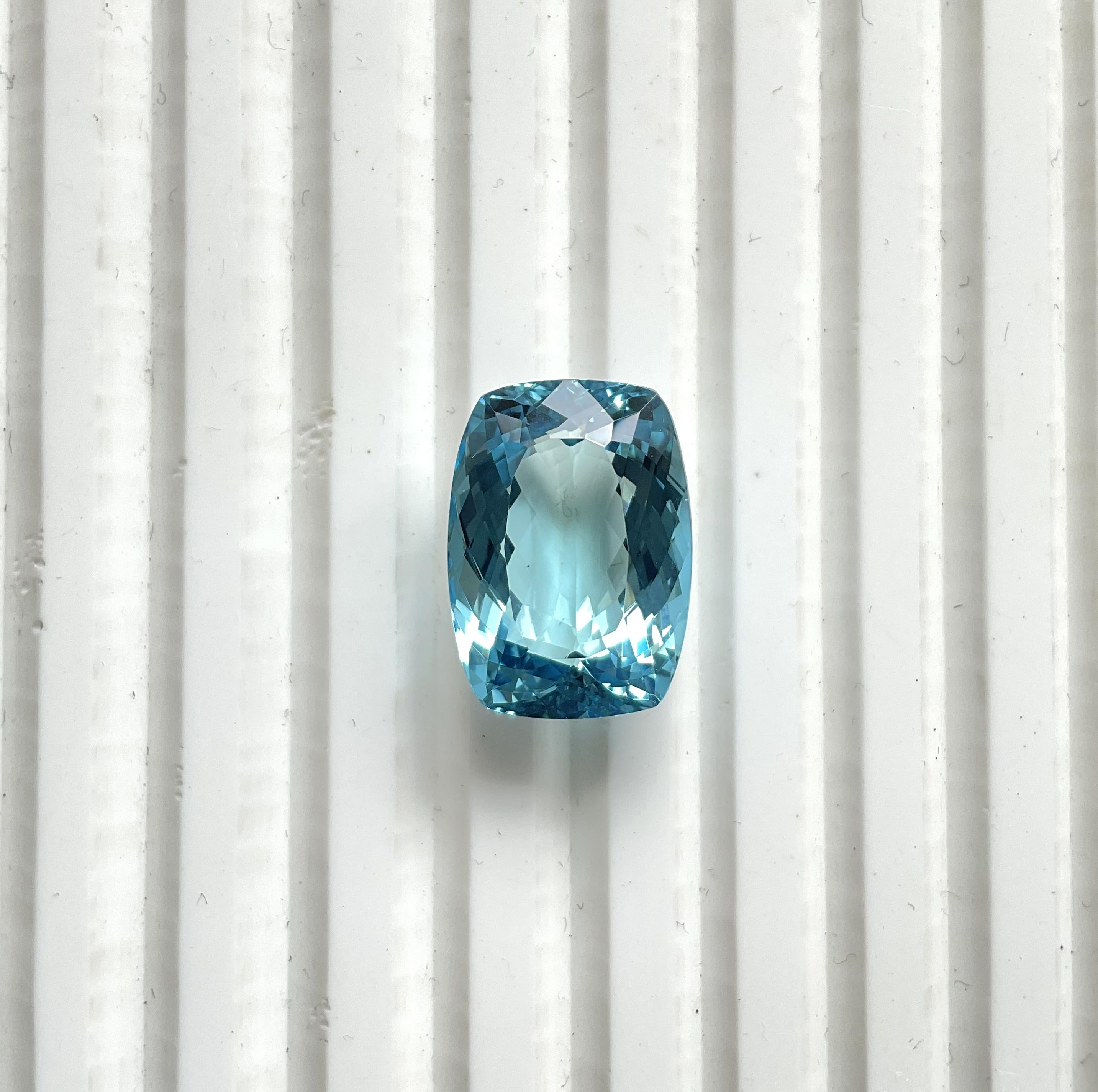 14.03 carats top quality aquamarine cushion cut stone for jewelry natural gem In New Condition For Sale In Jaipur, RJ