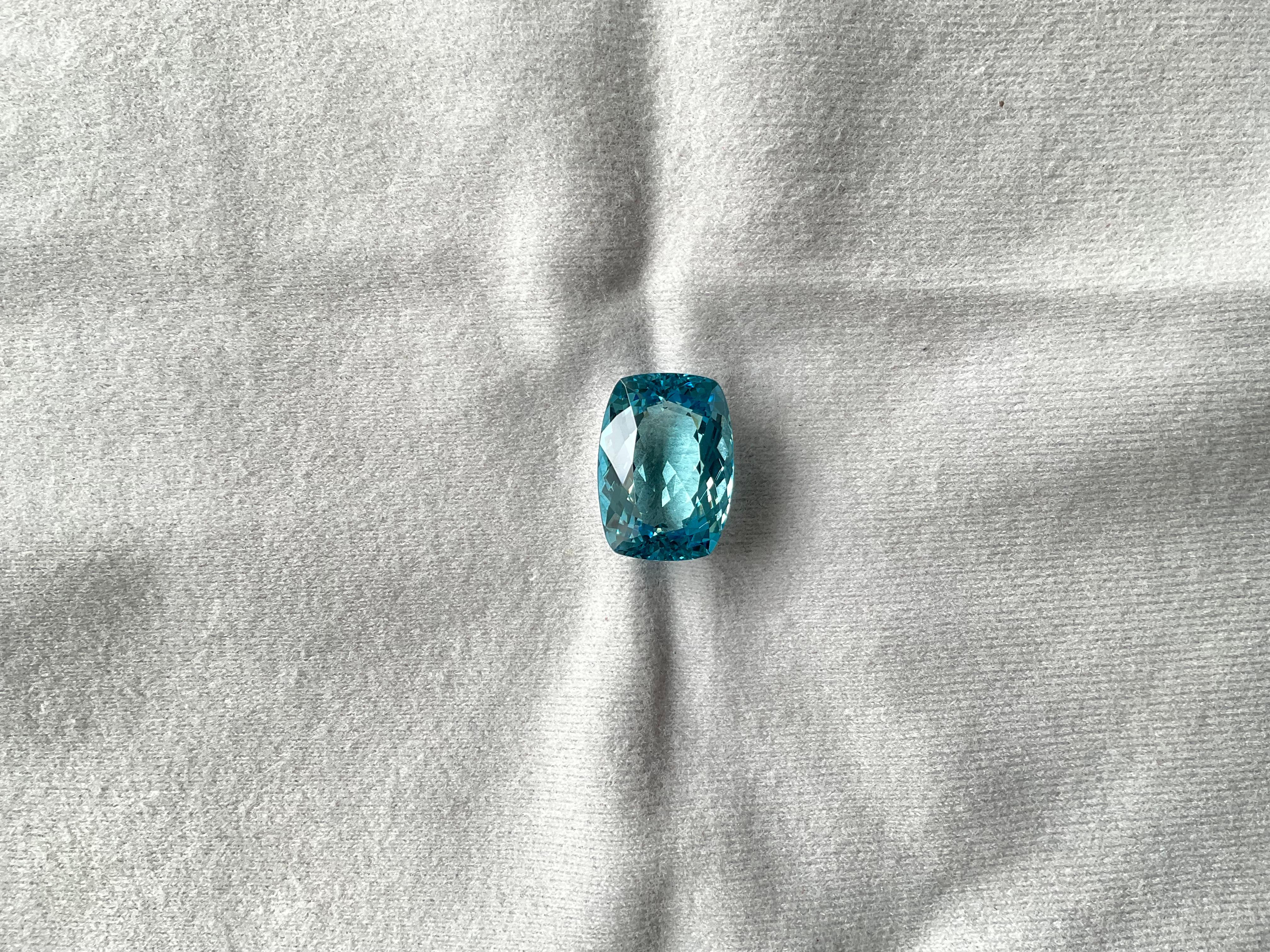 Women's or Men's 14.03 carats top quality aquamarine cushion cut stone for jewelry natural gem For Sale