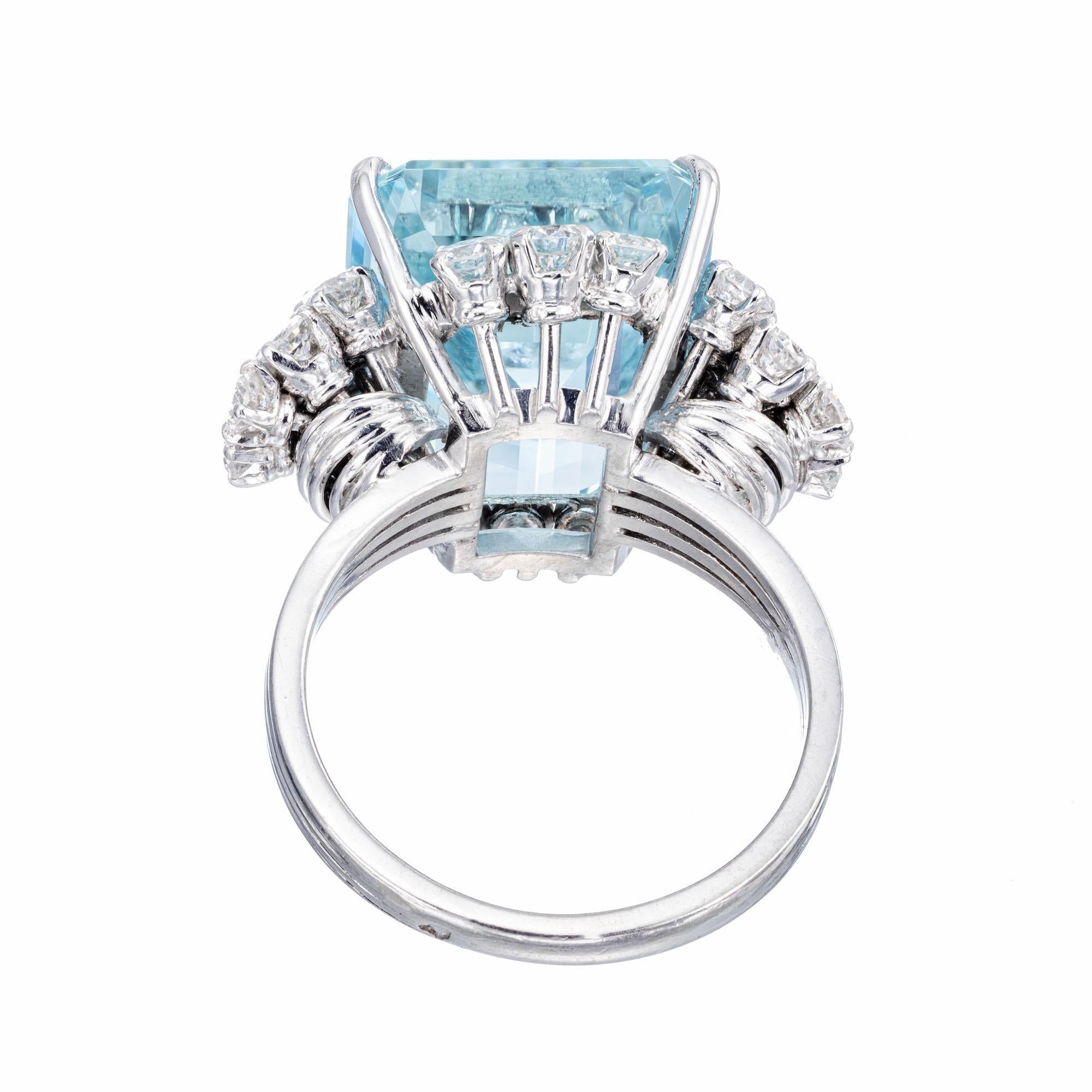 Round Cut 14.04 Carat Aquamarine Diamond Platinum Ring For Sale