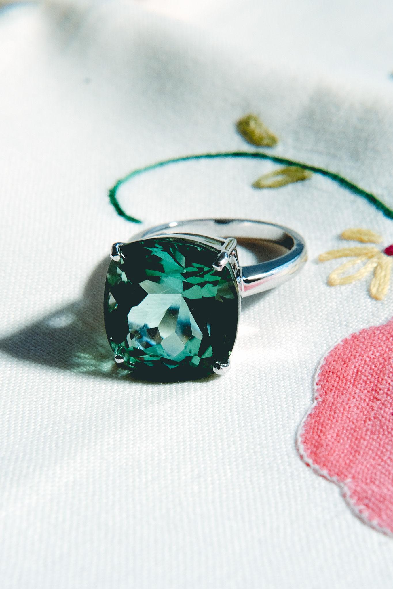 14.06 Green Tourmaline Solitaire Ring-Cushion Cut-18KT White Gold-GIA Certified For Sale 4