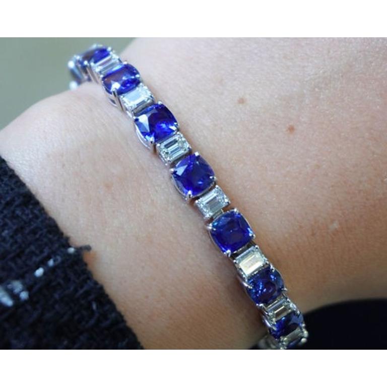 14.07 ct Sapphire Tennis Bracelet 18K White Gold In New Condition For Sale In New York, NY