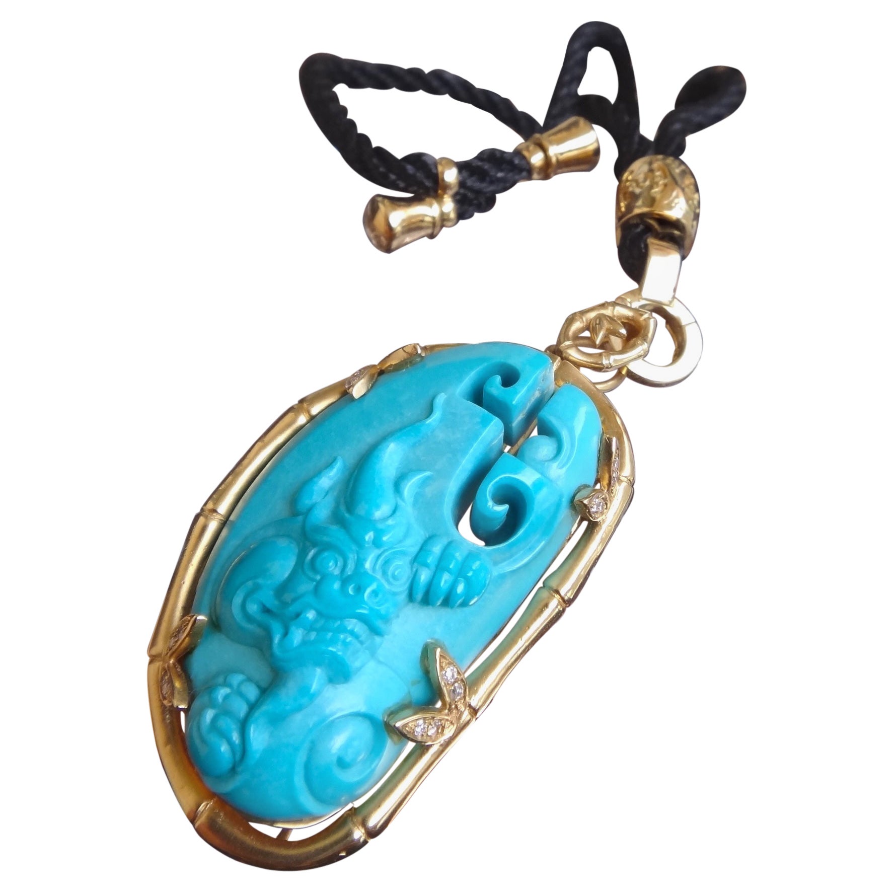 140Carat Natural Sleeping Beauty Turquoise Carving Nacklace Gold 
Diamond For Sale