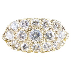 1,40 Karat Diamant Dreireihiger Cluster-Ring mit detaillierter Galerie aus 18 Karat Gelbgold