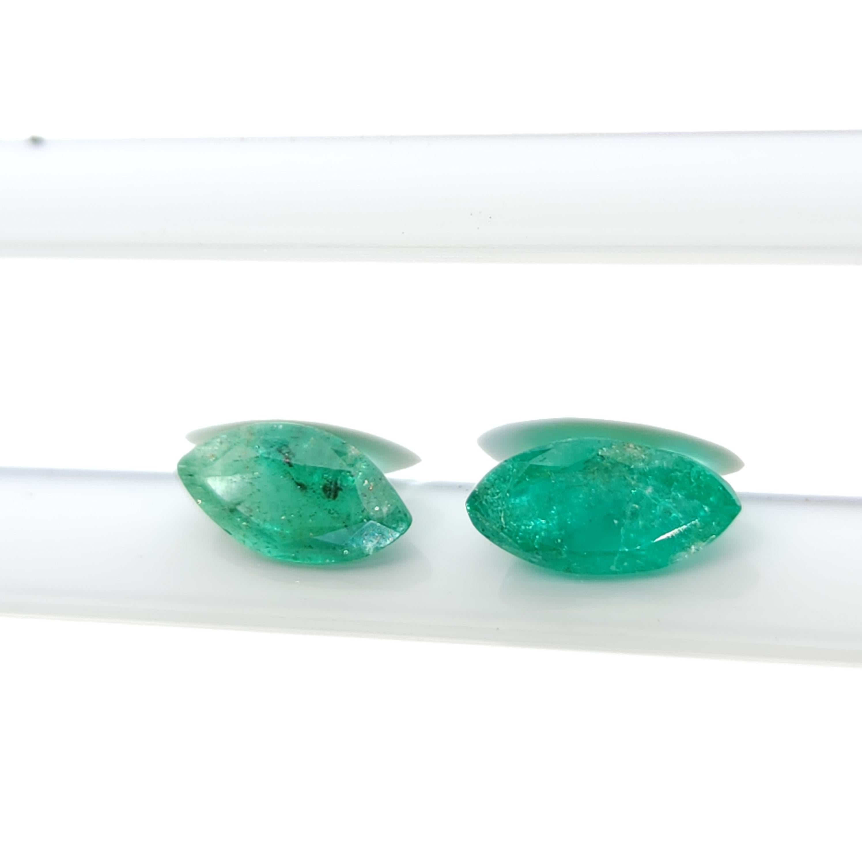Modern 1.40Ct Natural Loose Emerald Marqiuse Shape 2 Pcs For Sale