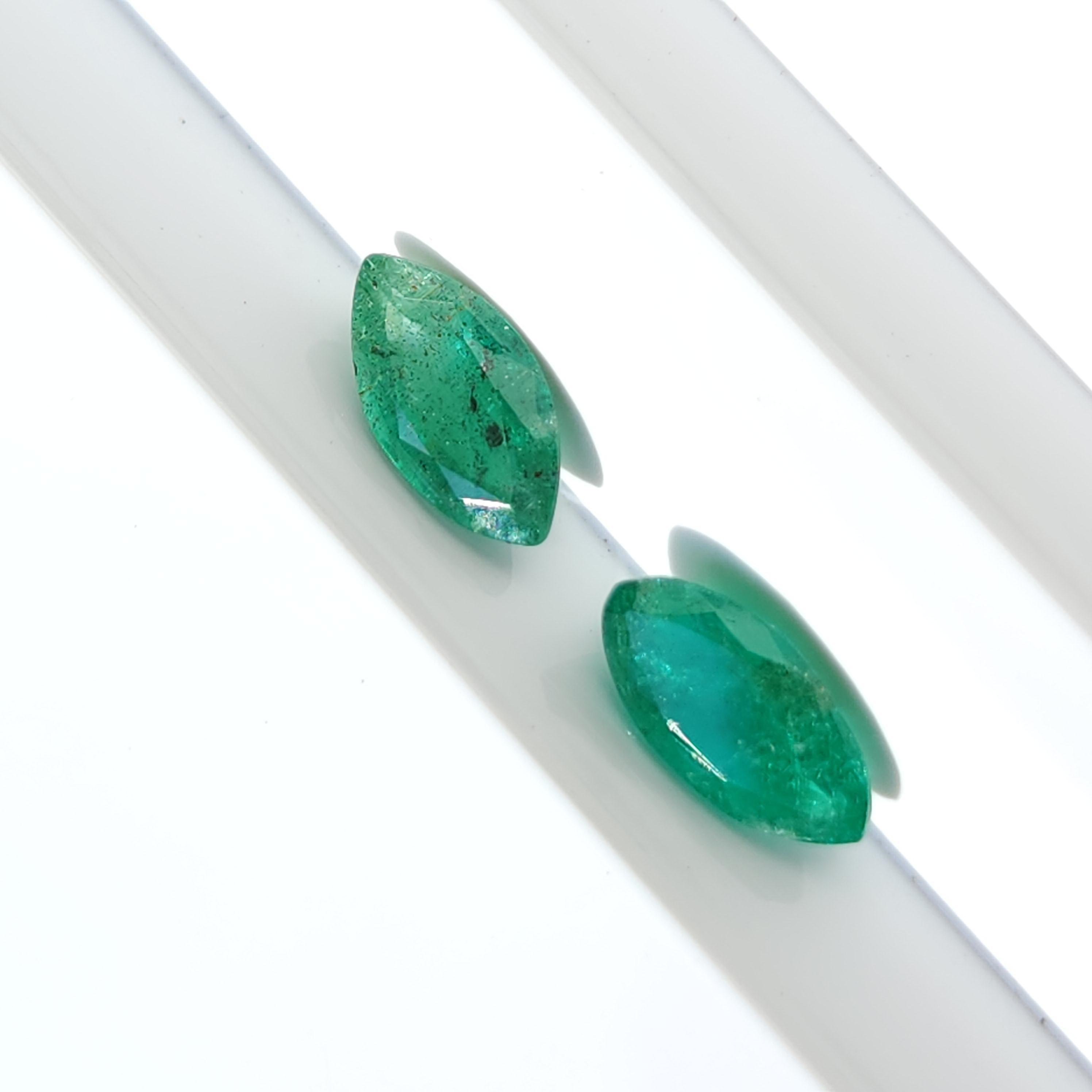 1.40Ct Natural Loose Emerald Marqiuse Shape 2 Pcs In New Condition For Sale In רמת גן, IL