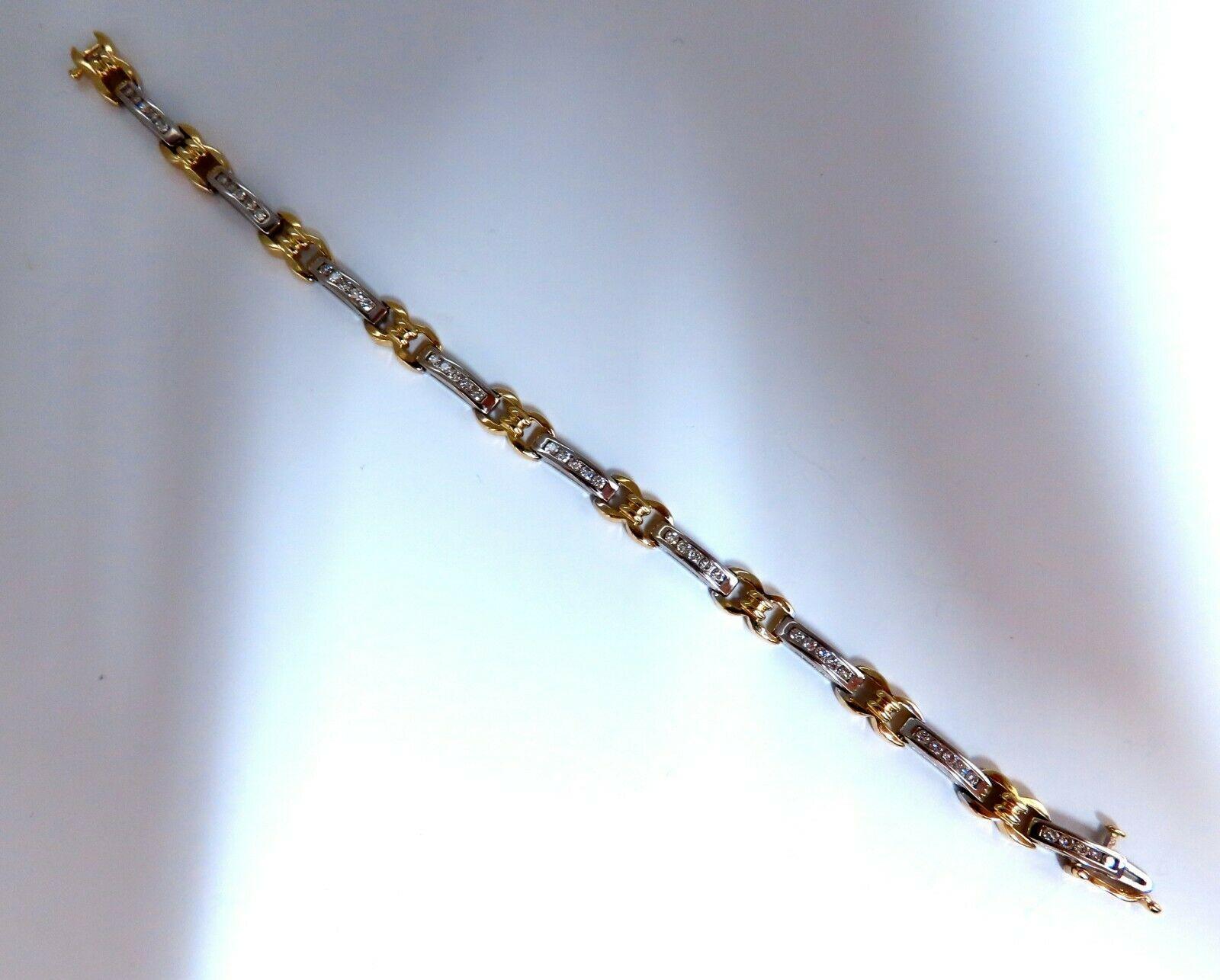 1.40ct. natürliche Diamanten Gliederarmband
Rundungen, Vollschliff-Brillanten

H färbt Si-1 klar.

14kt. Gelb-/Weißgold

14.4 Gramm.

7 Zoll lang

6.4 mm breit

Begleitende Schätzung $4000