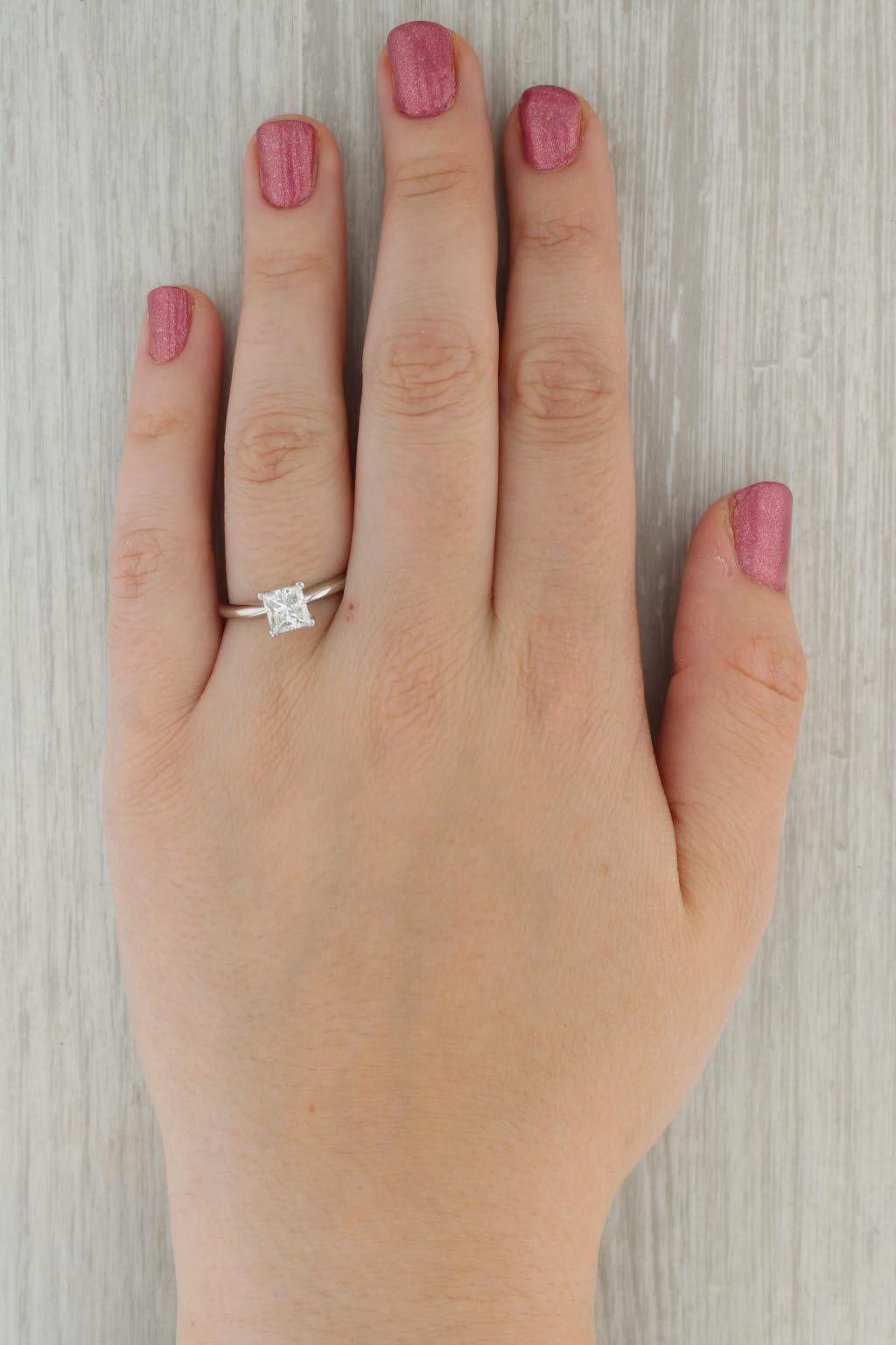 Anello di fidanzamento solitario con principessa da 1,40 carati in oro bianco 14k, misura 9,75 in vendita 4