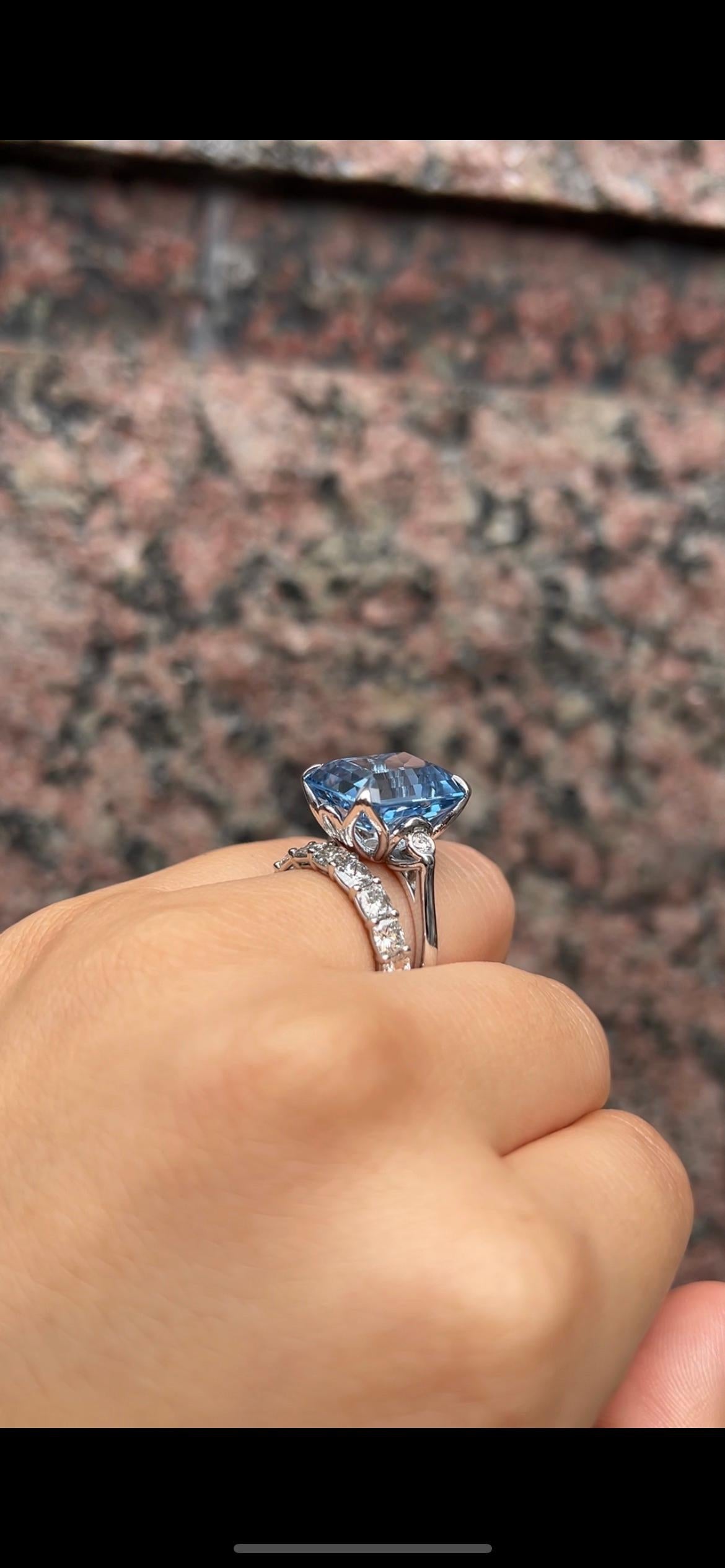 14.0CT Gesamtgewicht Blauer Topas Ring in 14KW Gold gefasst im Angebot 3