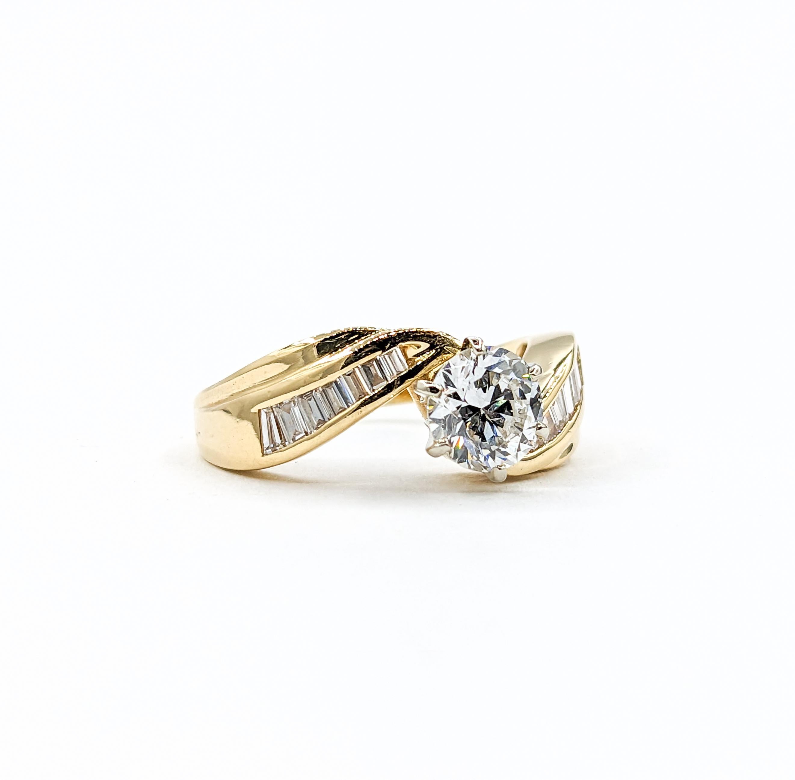 1.40ctw Diamond Engagement Ring In Yellow Gold For Sale 1