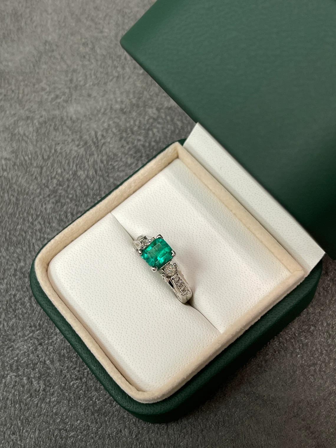 Women's 1.40tcw 14K AAA Colombian Emerald & Diamond Engagement Ring For Sale