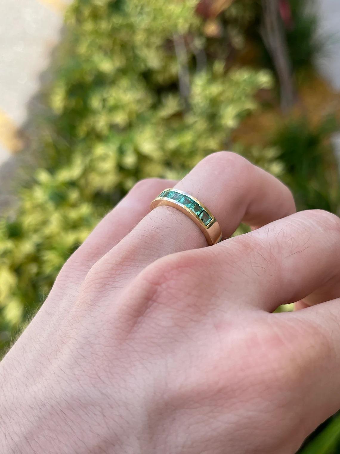 Asscher Cut 1.40tcw 14K Men's Genuine Spring Green Emerald Wedding Gold Band Ring For Sale