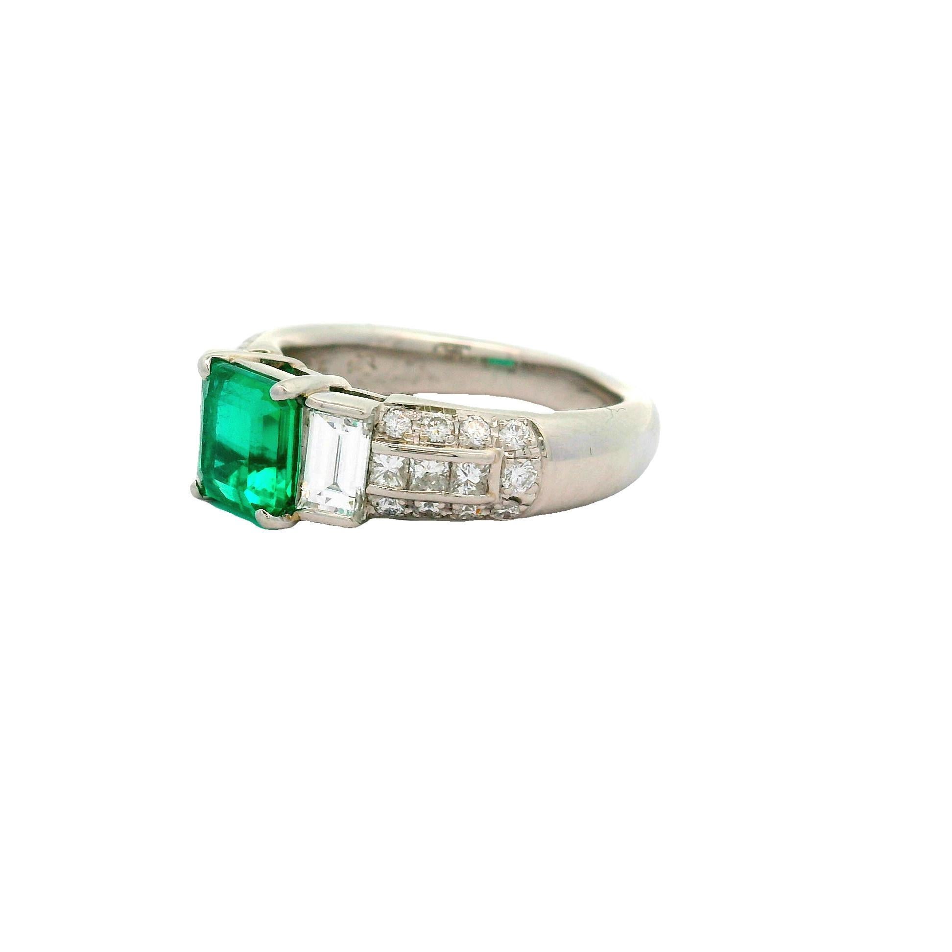 1.41 Carat Colombian Emerald Diamond Platinum Ring, GIA Certified In Excellent Condition For Sale In Beverly Hills, CA