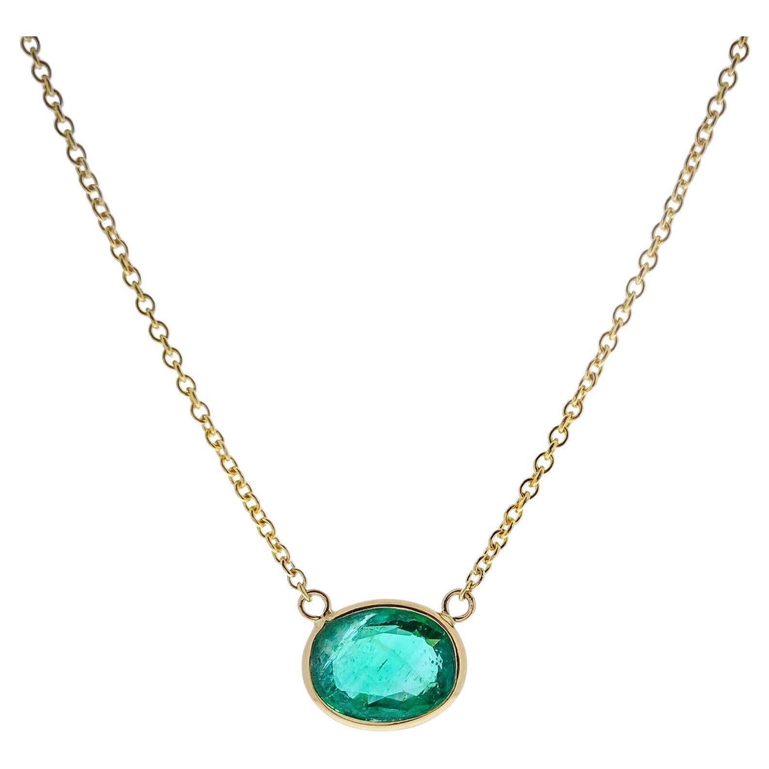 1.41 Carat Green Emerald Oval Cut Fashion Necklaces In 14K Yellow Gold For Sale