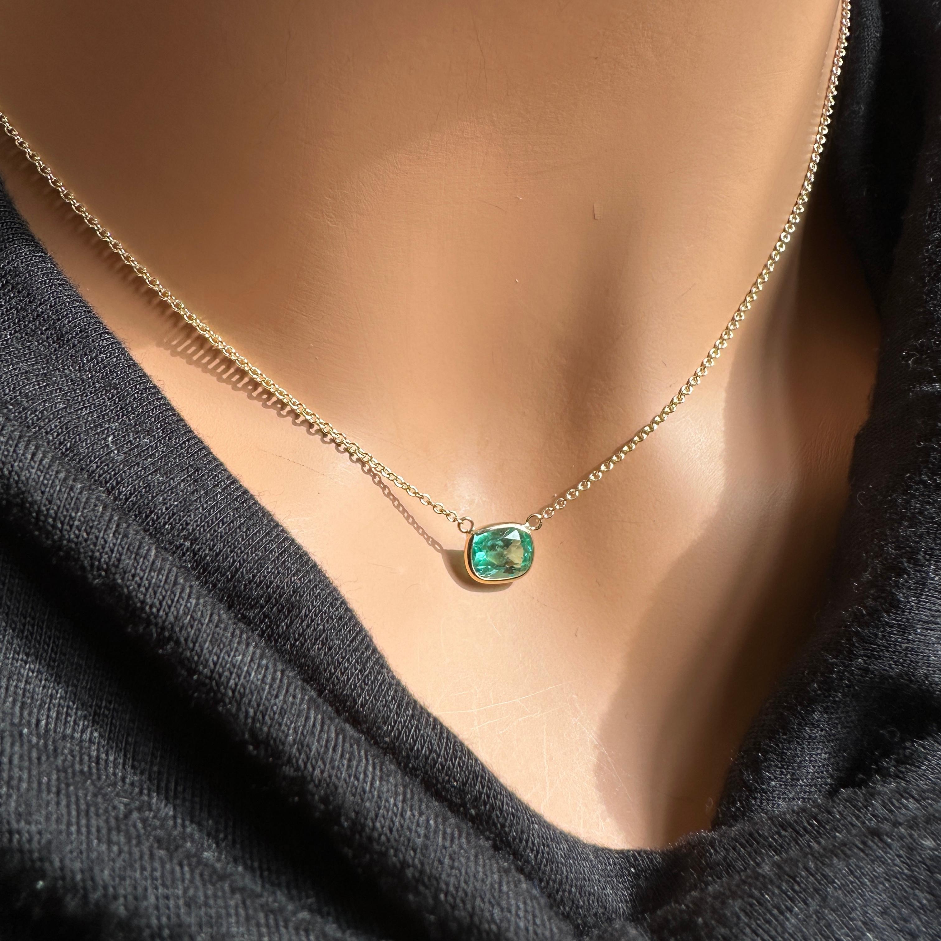 Contemporary 1.41 Carat Weight Green Emerald Long Cushion Cut Solitaire Necklace in 14k YG For Sale
