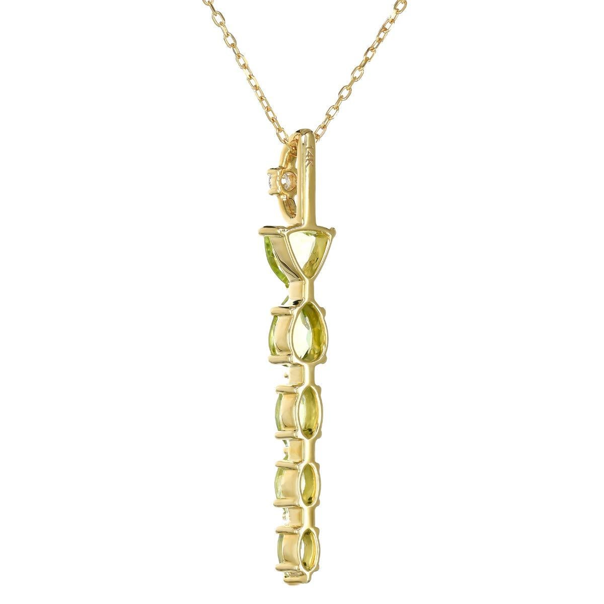 Mixed Cut Pendant with 1.41 carats Peridot Diamonds set in 14K Yellow Gold For Sale
