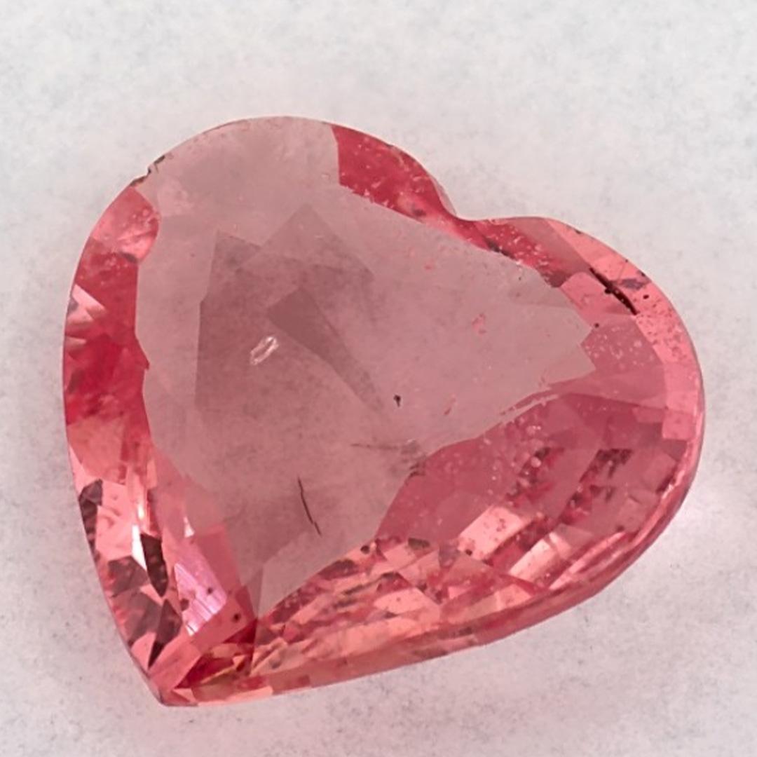 Cuore Gemma sciolta con cuore di zaffiro rosa da 1.41 carati in vendita