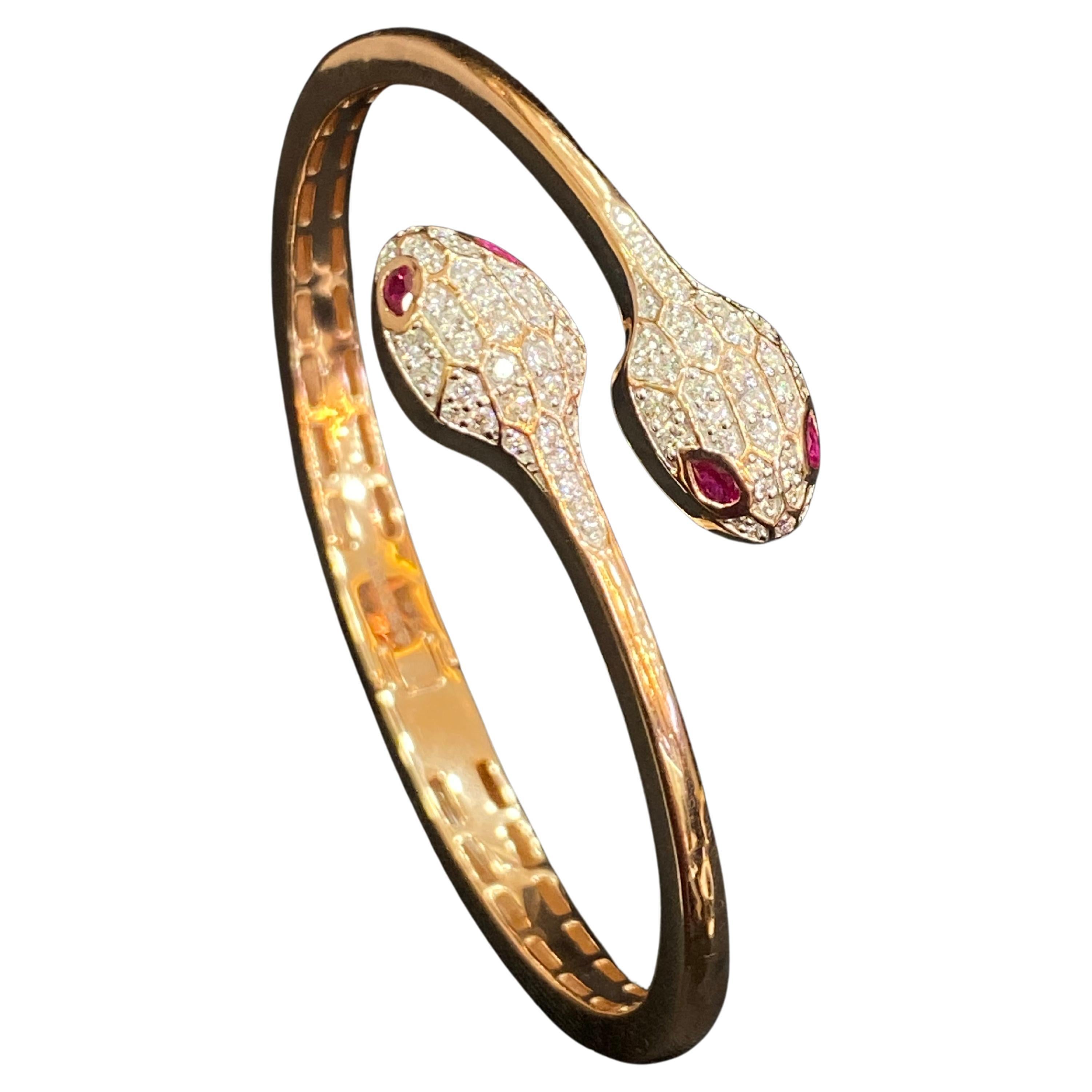 1,41 Quilates F/VS1 Diamantes talla brillante redonda Rubí Pulsera de serpiente en oro rosa de 18 quilates en venta