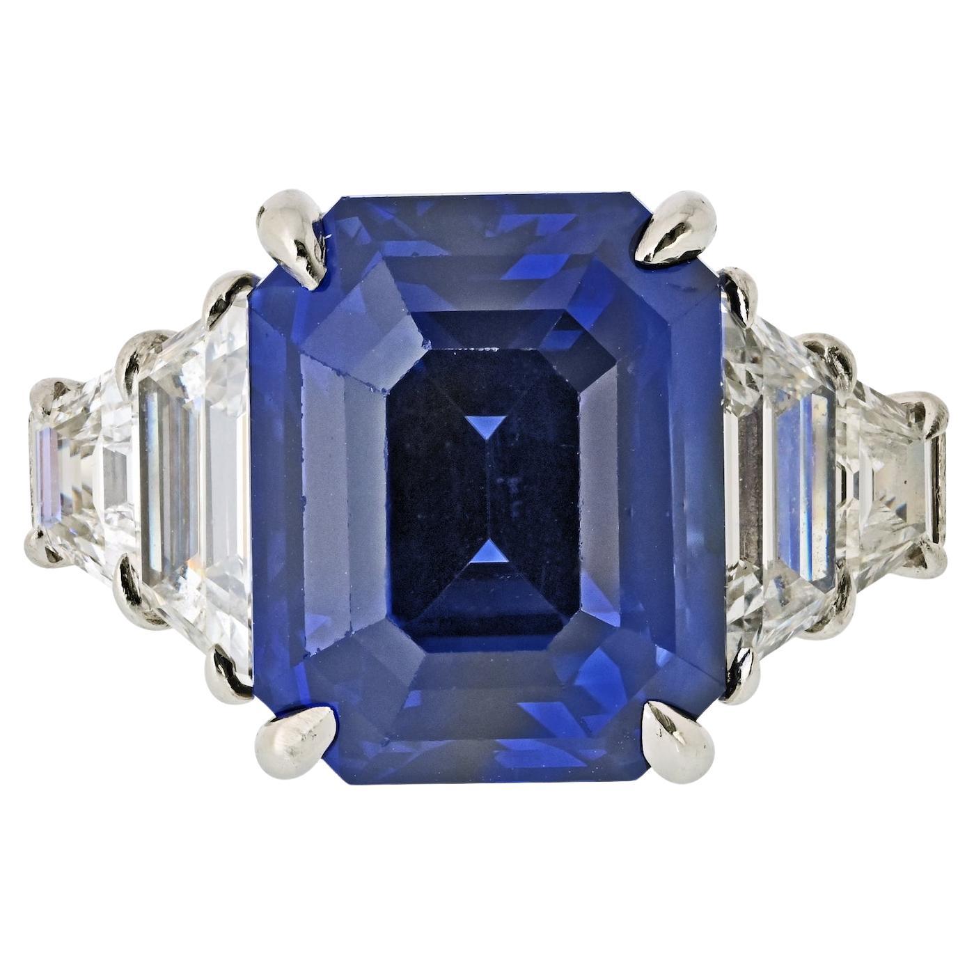 Bague à trois pierres en saphir bleu et diamant de 14,10 carats en platine