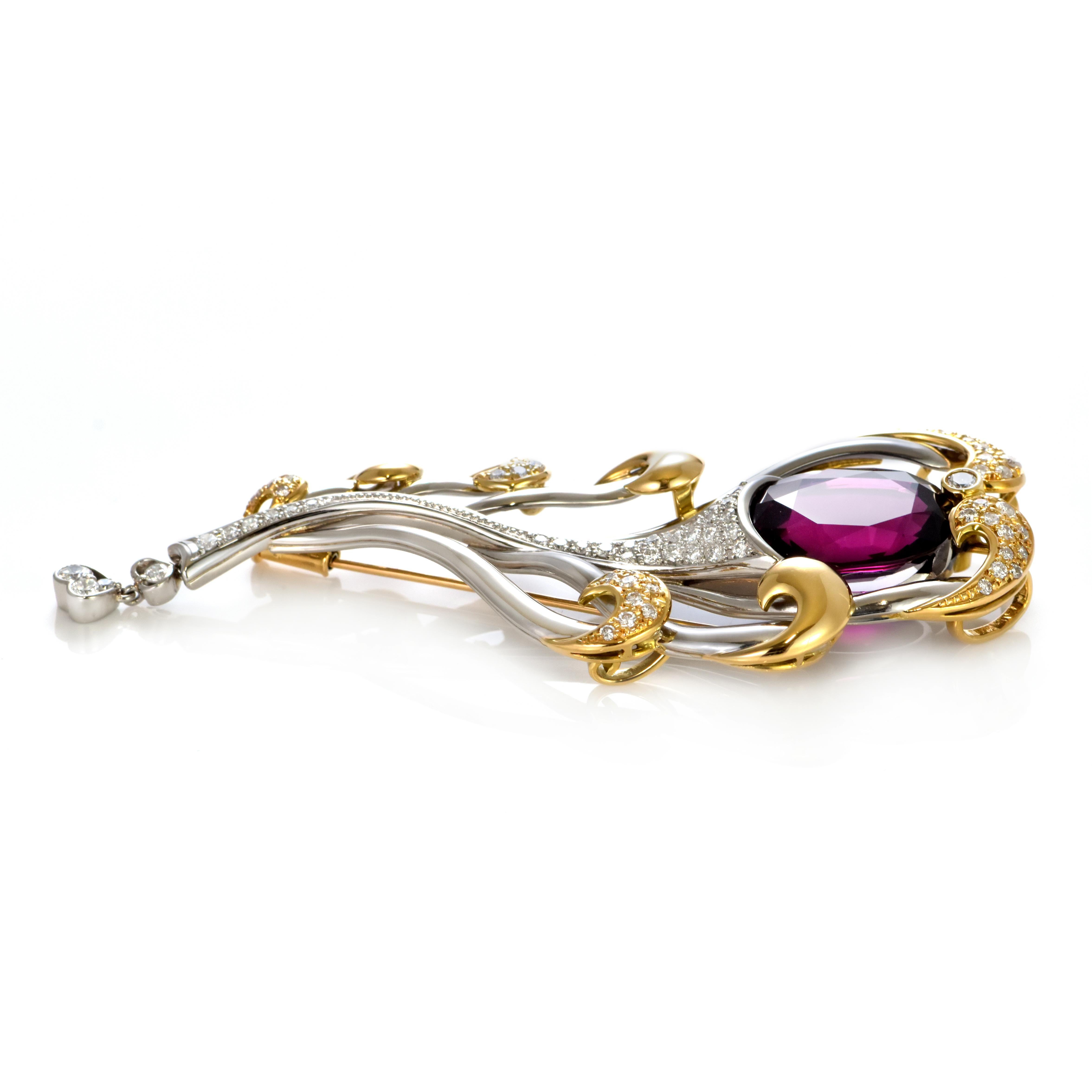 14.10 Carat Natural Rhodolite Garnet & Diamond Brooch Made in Platinum/18K Gold im Angebot 4