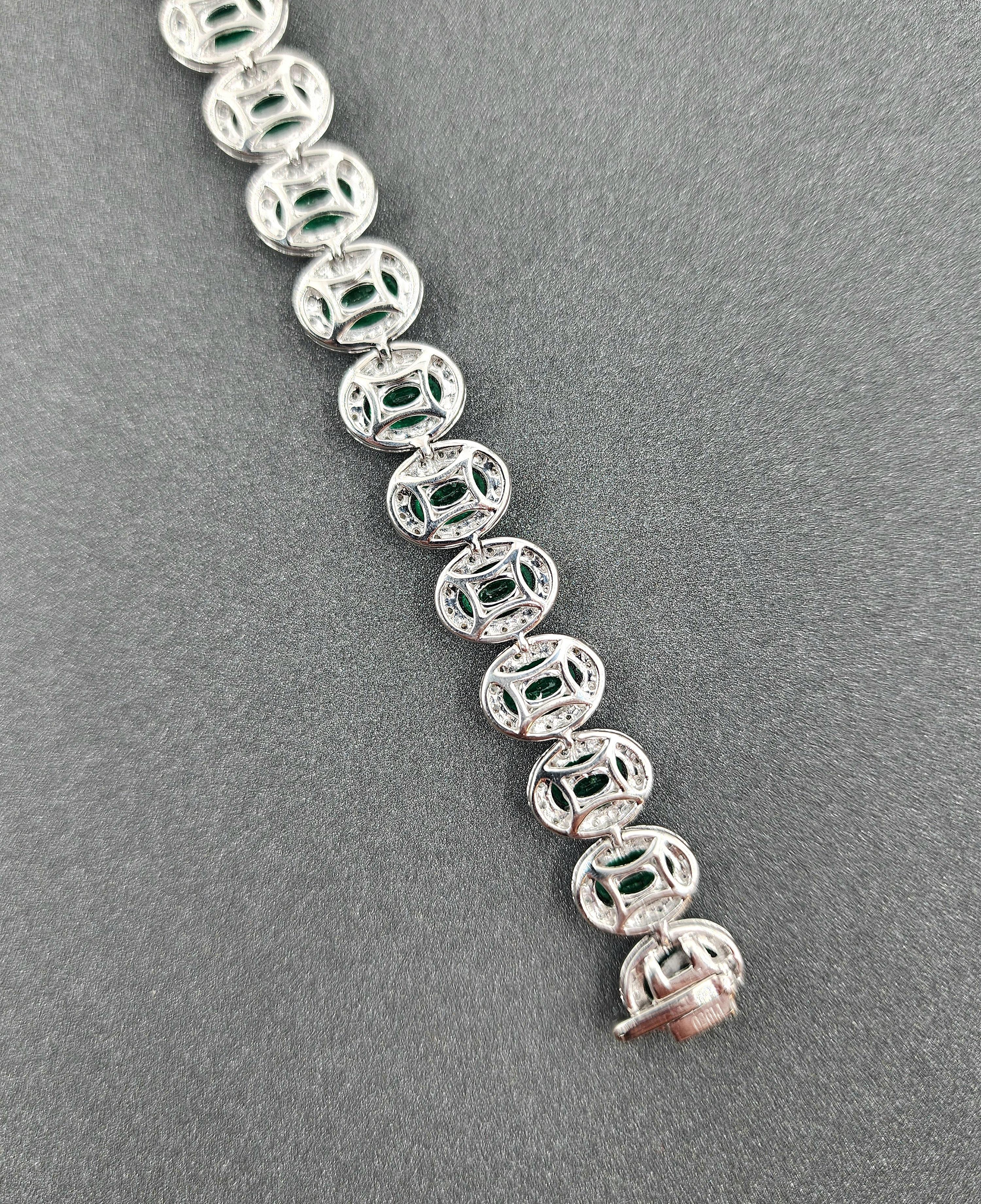 Women's or Men's 14.11 ct Natural Emerald & Diamond Bracelet For Sale