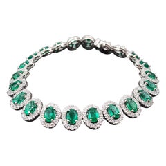 14.11 ct Natural Emerald 
Diamond Bracelet
