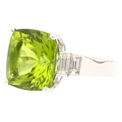 14.11ct Green Peridot and 0.91ctw Diamond Side-Stones in 18k White Gold Ring
