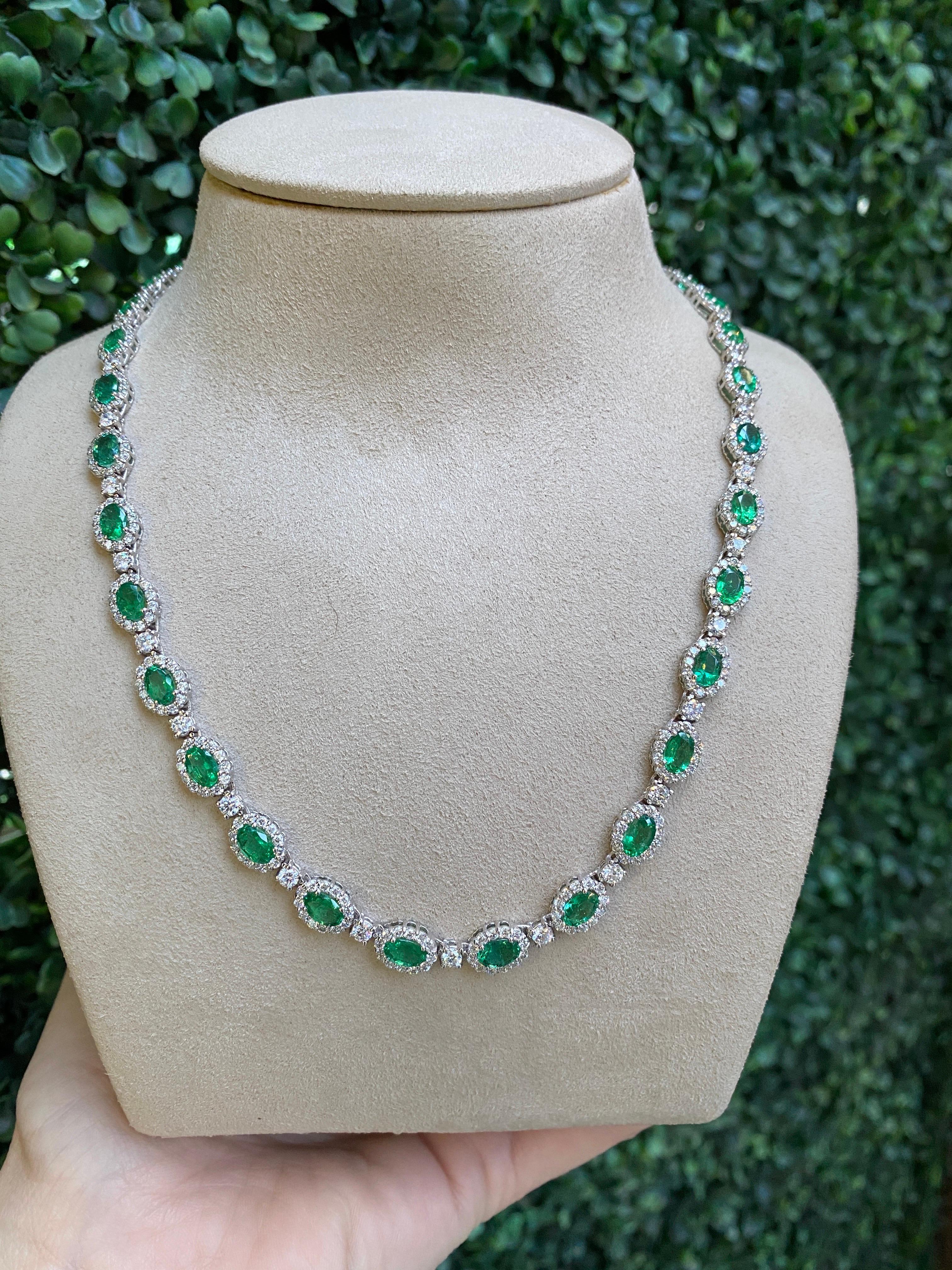 14.12 Carat Total Weight Oval Cut Emerald & 8.66ctw Round Diamond Necklace In New Condition For Sale In Houston, TX