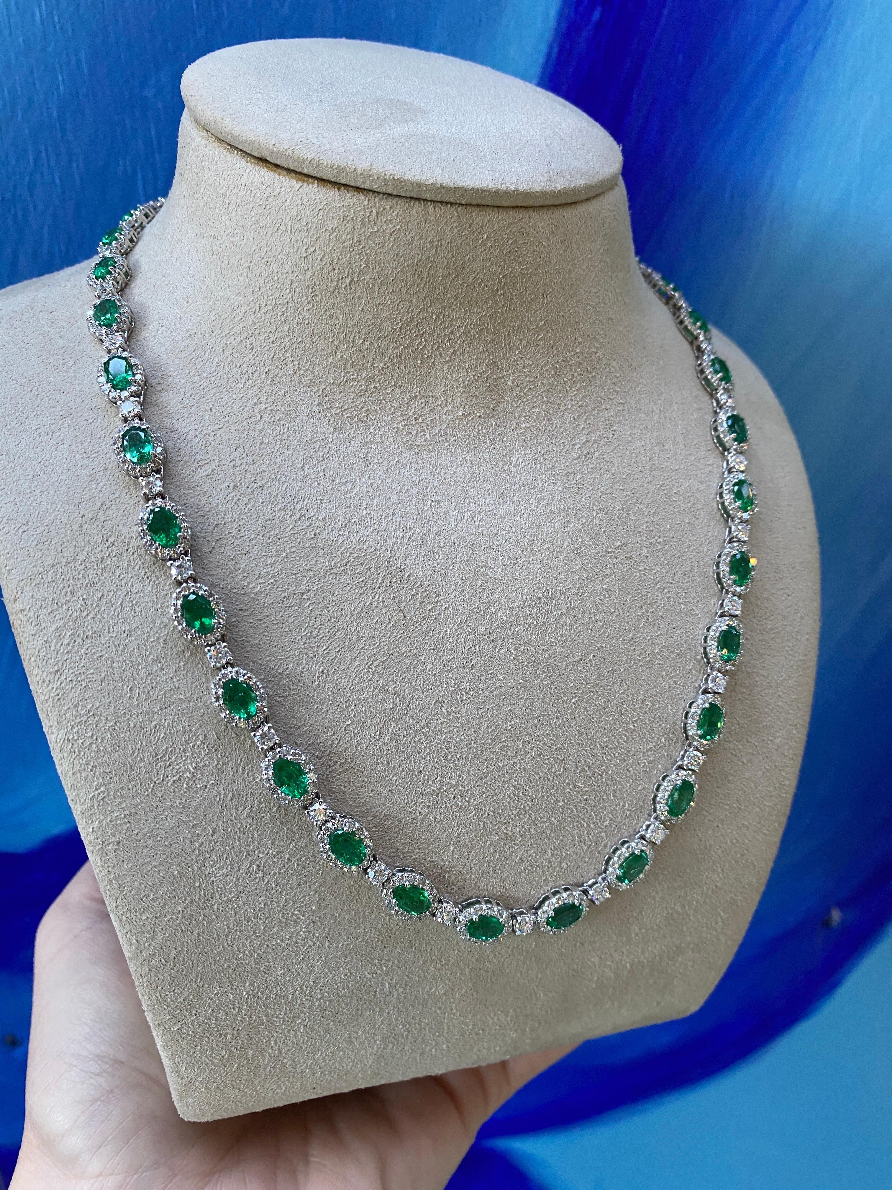 14.12 Carat Total Weight Oval Cut Emerald & 8.66ctw Round Diamond Necklace For Sale 1