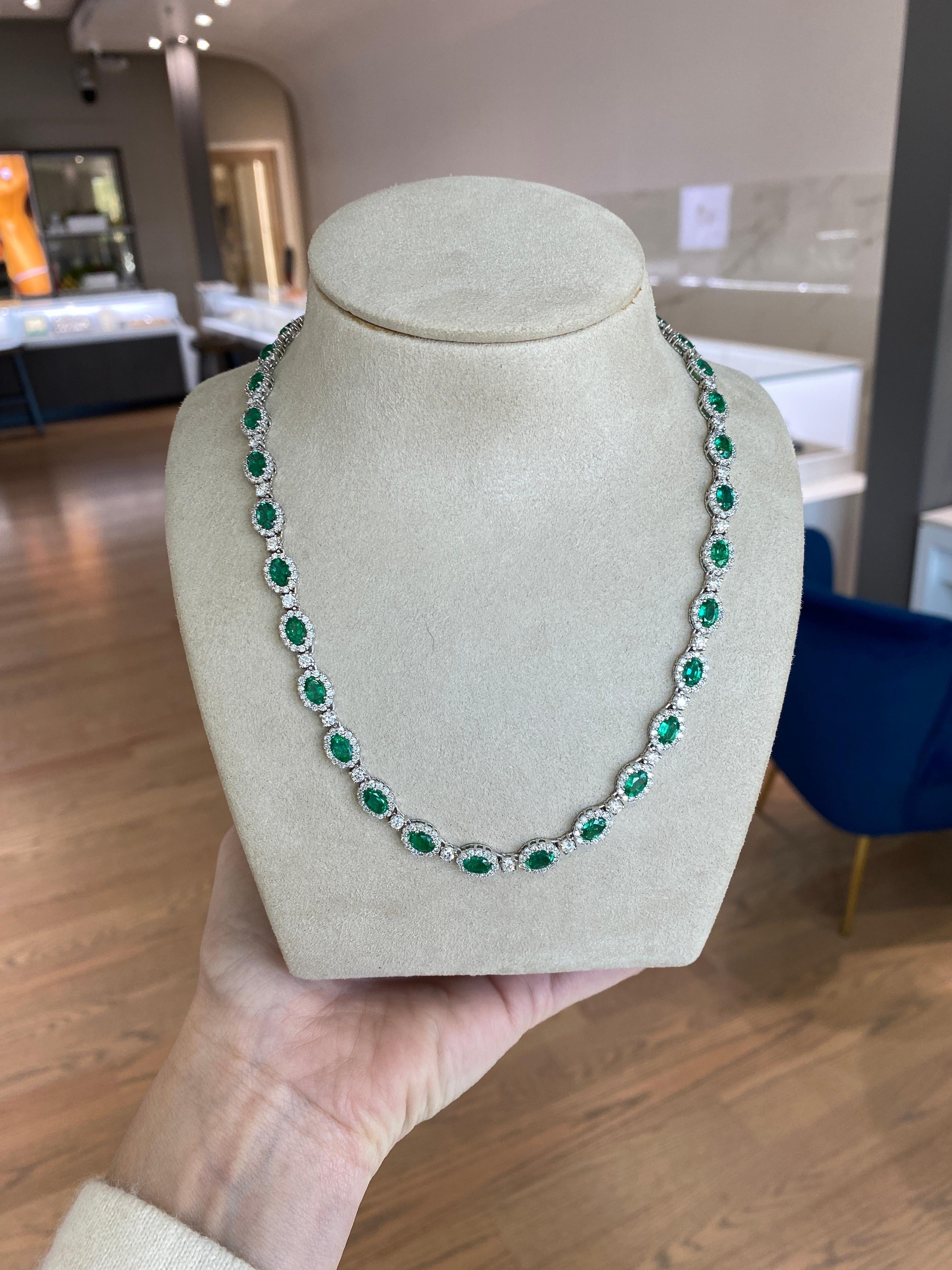 14.12 Carat Total Weight Oval Cut Emerald & 8.66ctw Round Diamond Necklace For Sale 4