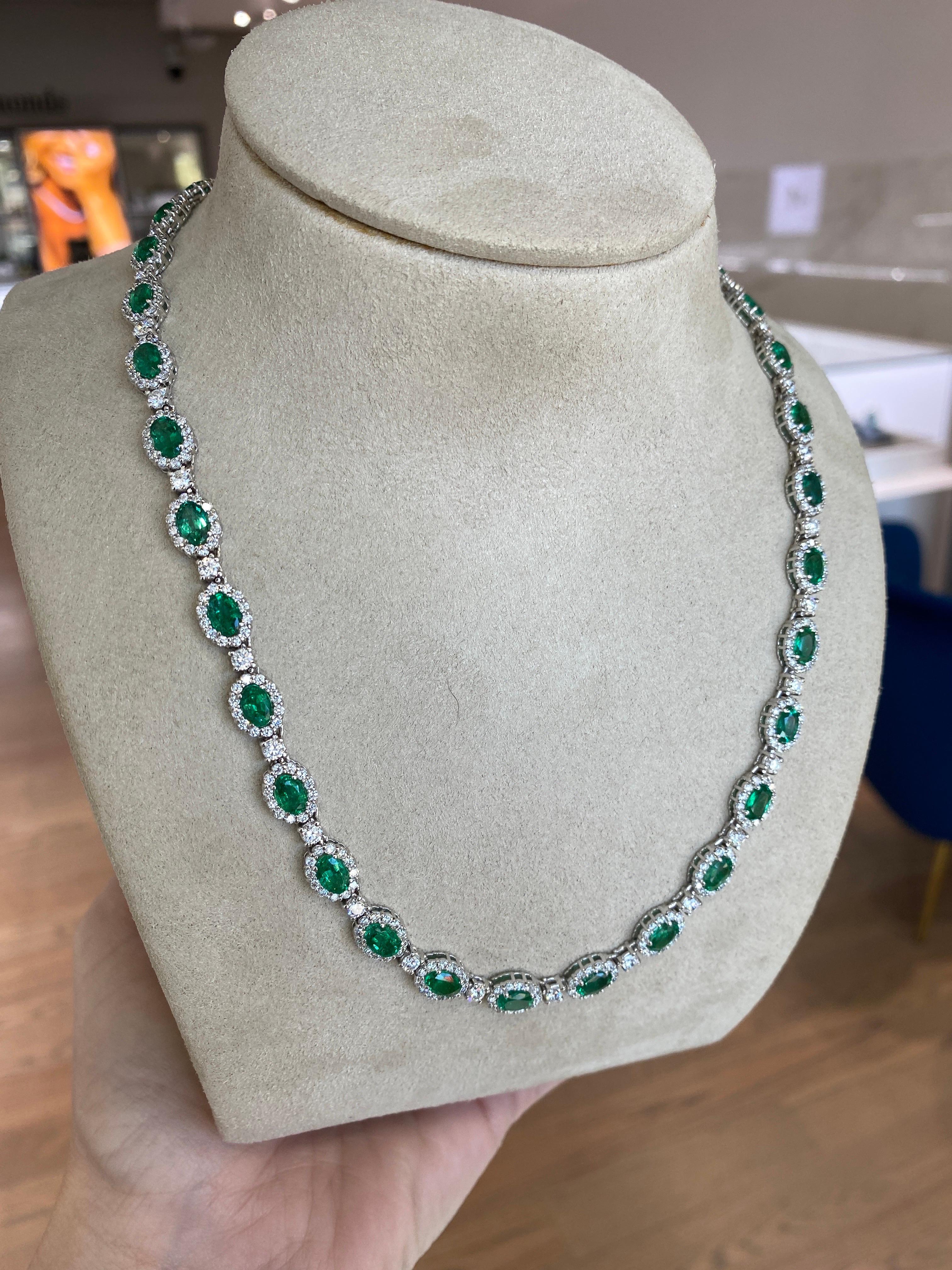 14.12 Carat Total Weight Oval Cut Emerald & 8.66ctw Round Diamond Necklace For Sale 5
