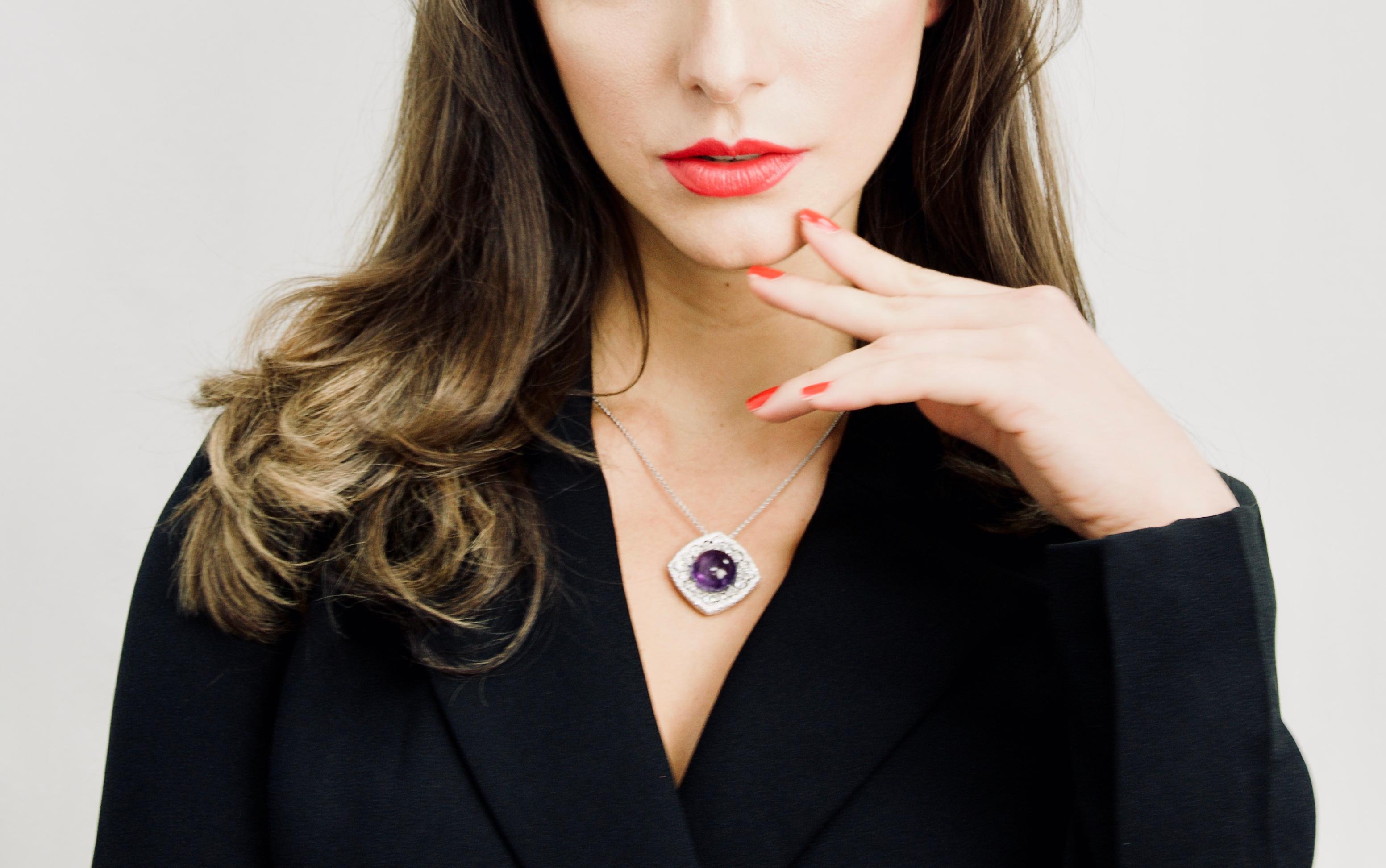 Round Cut 14.12 carats Amethyst cabochon Pendant with Rosecut & Round diamonds with Chain 