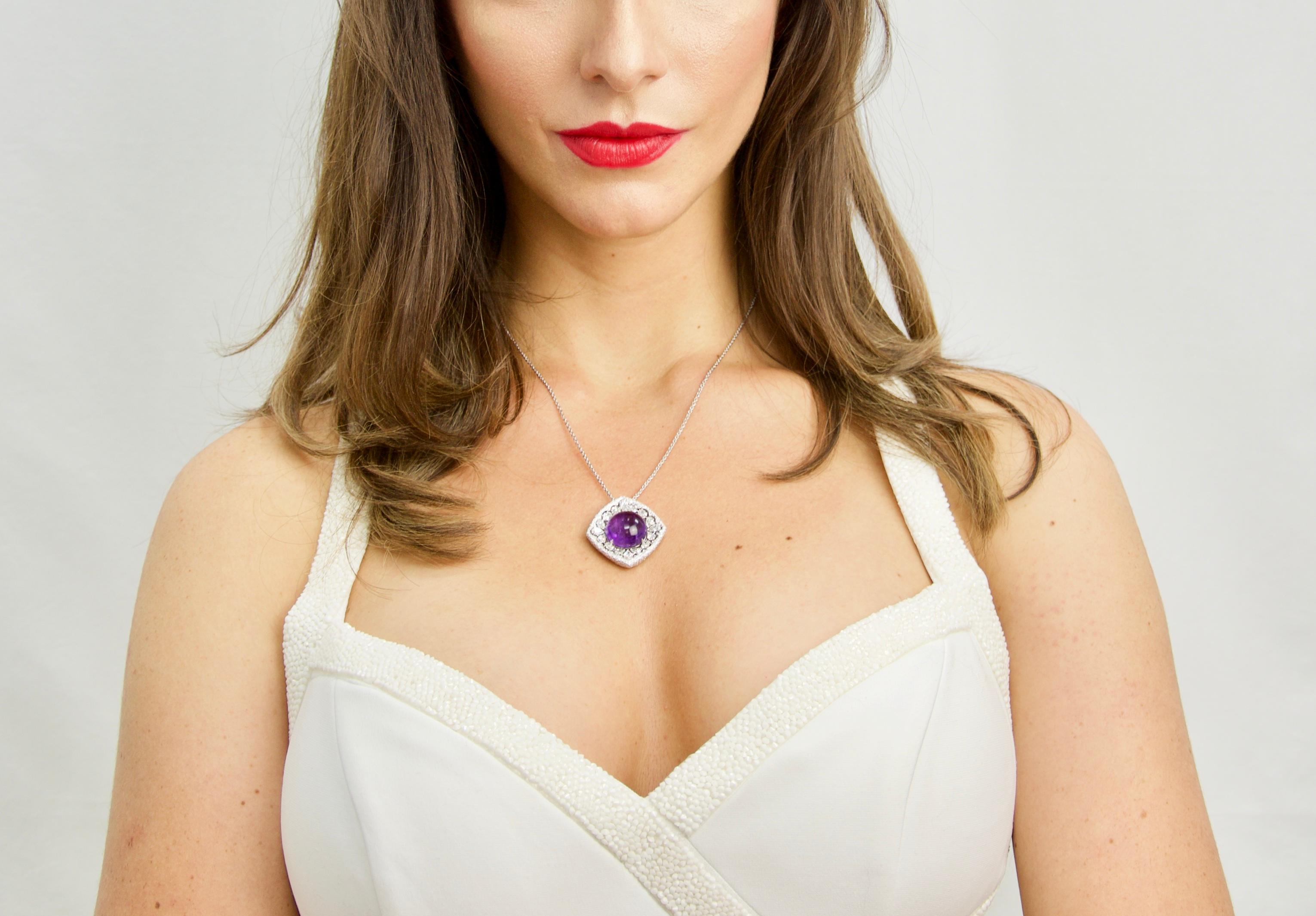 14.12 carats Amethyst cabochon Pendant with Rosecut & Round diamonds with Chain  In New Condition In London, GB