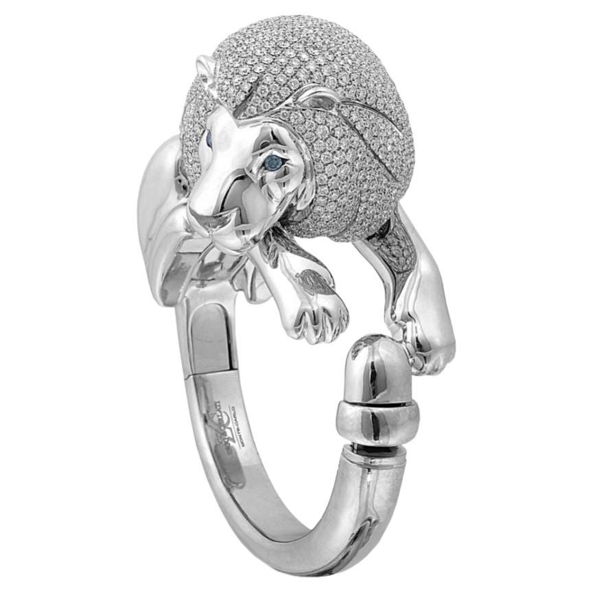 141.27gr White Lion Bangle Bracelet in 18kt White Gold For Sale