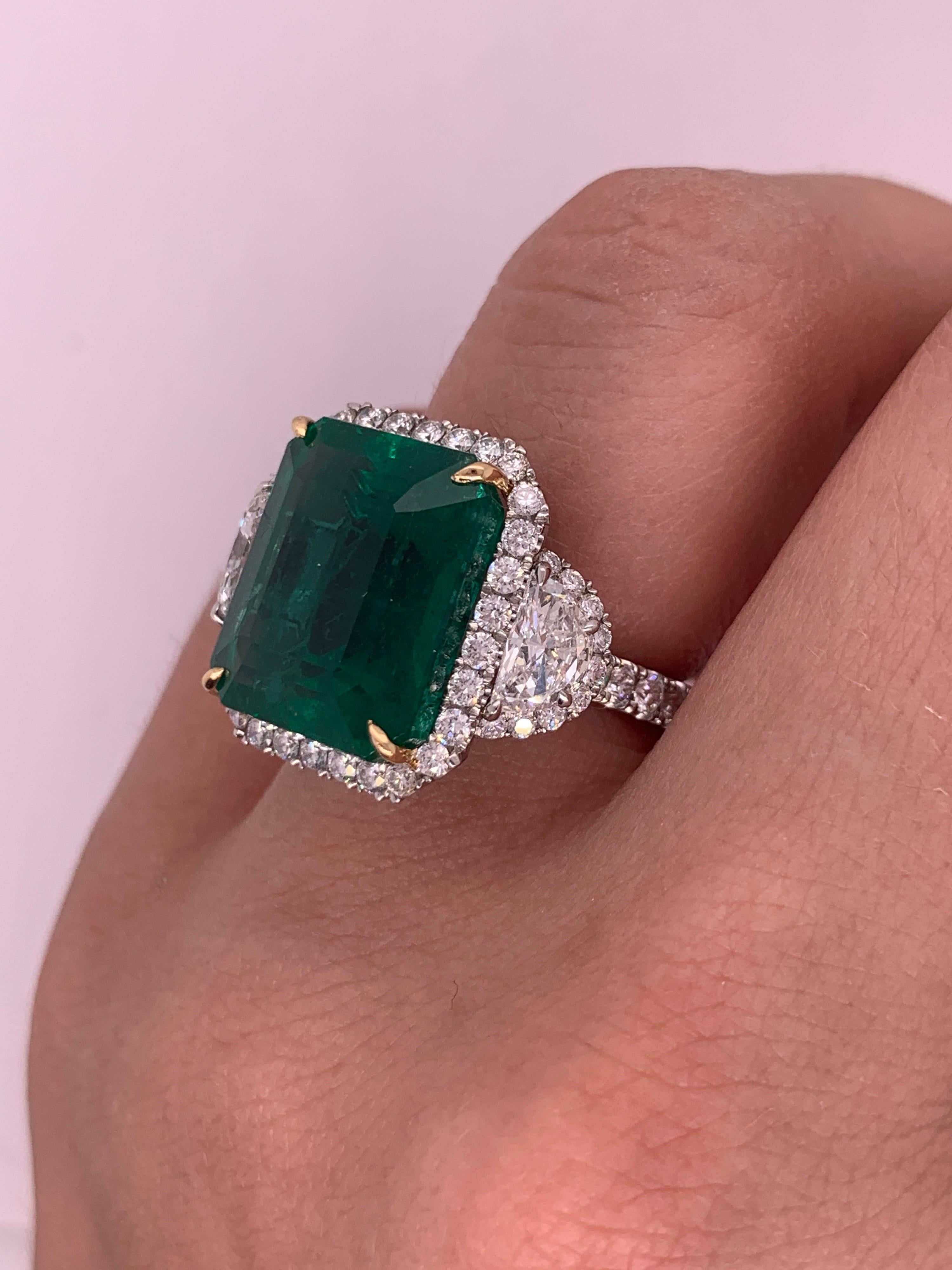 14.13 Carat GIA Certified Green Emerald Diamond Platinum Ring For Sale 2