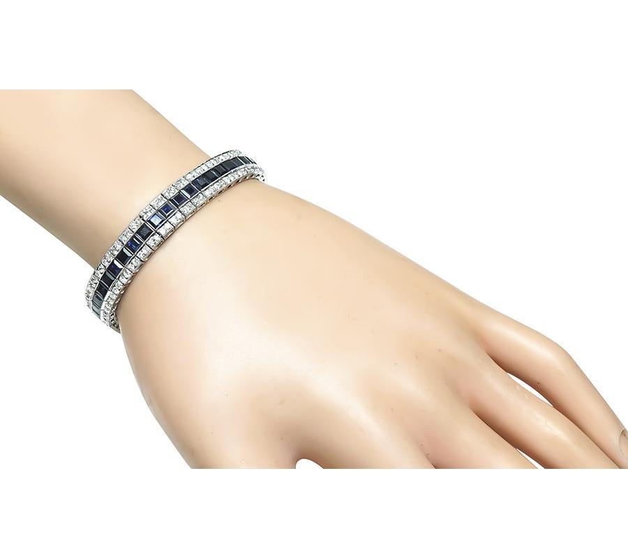 Voici un magnifique bracelet en or blanc 14k. Le bracelet est serti de diamants ronds étincelants pesant environ 3.72 carats. La couleur de ces diamants est H avec une clarté VS. Les diamants sont mis en valeur par de jolis saphirs de taille carrée