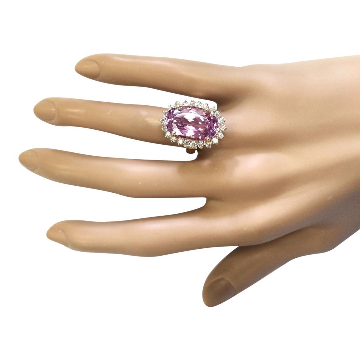 Kunzite Diamond Ring In 14 Karat Yellow Gold  In New Condition For Sale In Los Angeles, CA