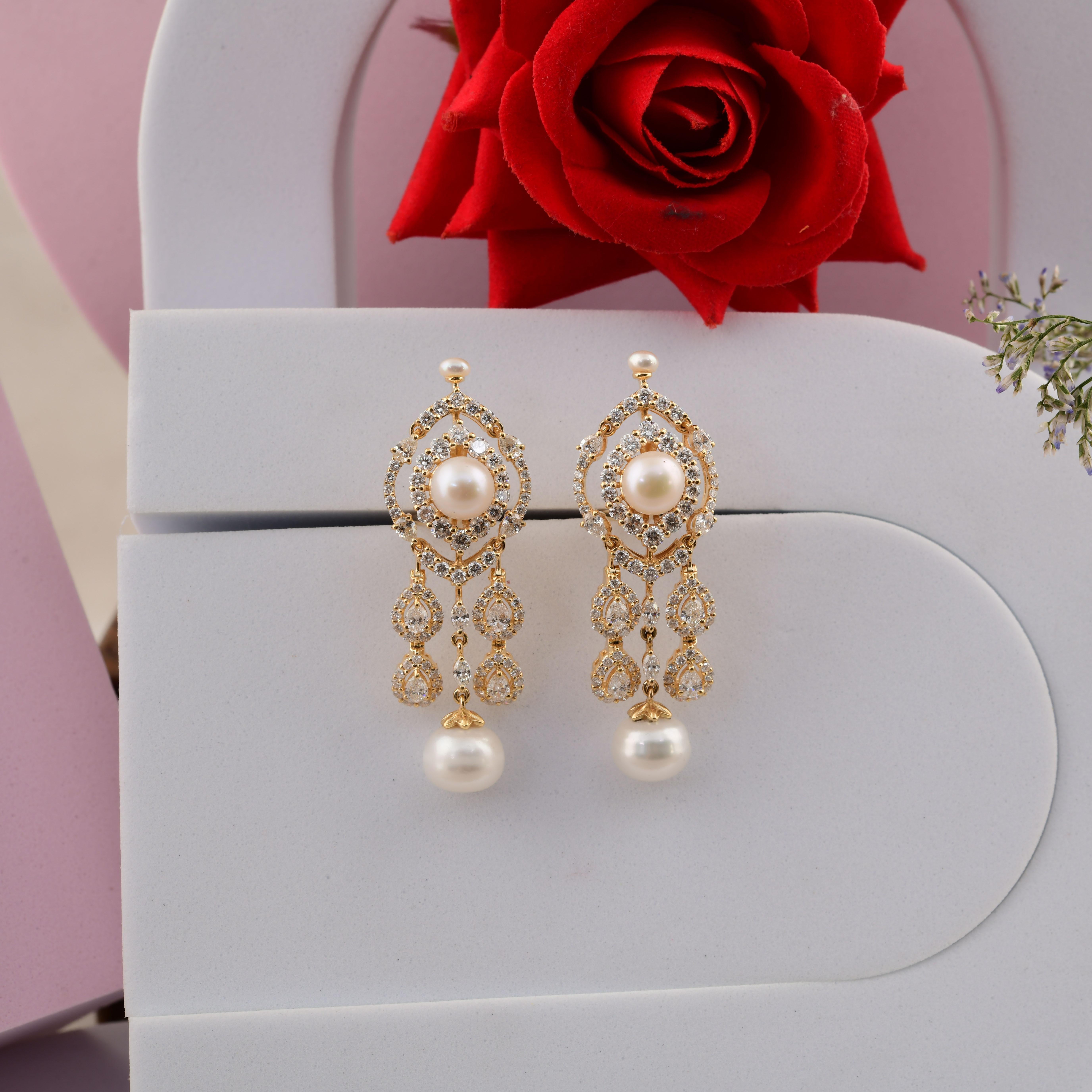 Boucles d'oreilles chandelier en or jaune 18 carats avec perles 14,14 carats et diamants 4,17 carats SI/H Neuf - En vente à Diera, Dubai