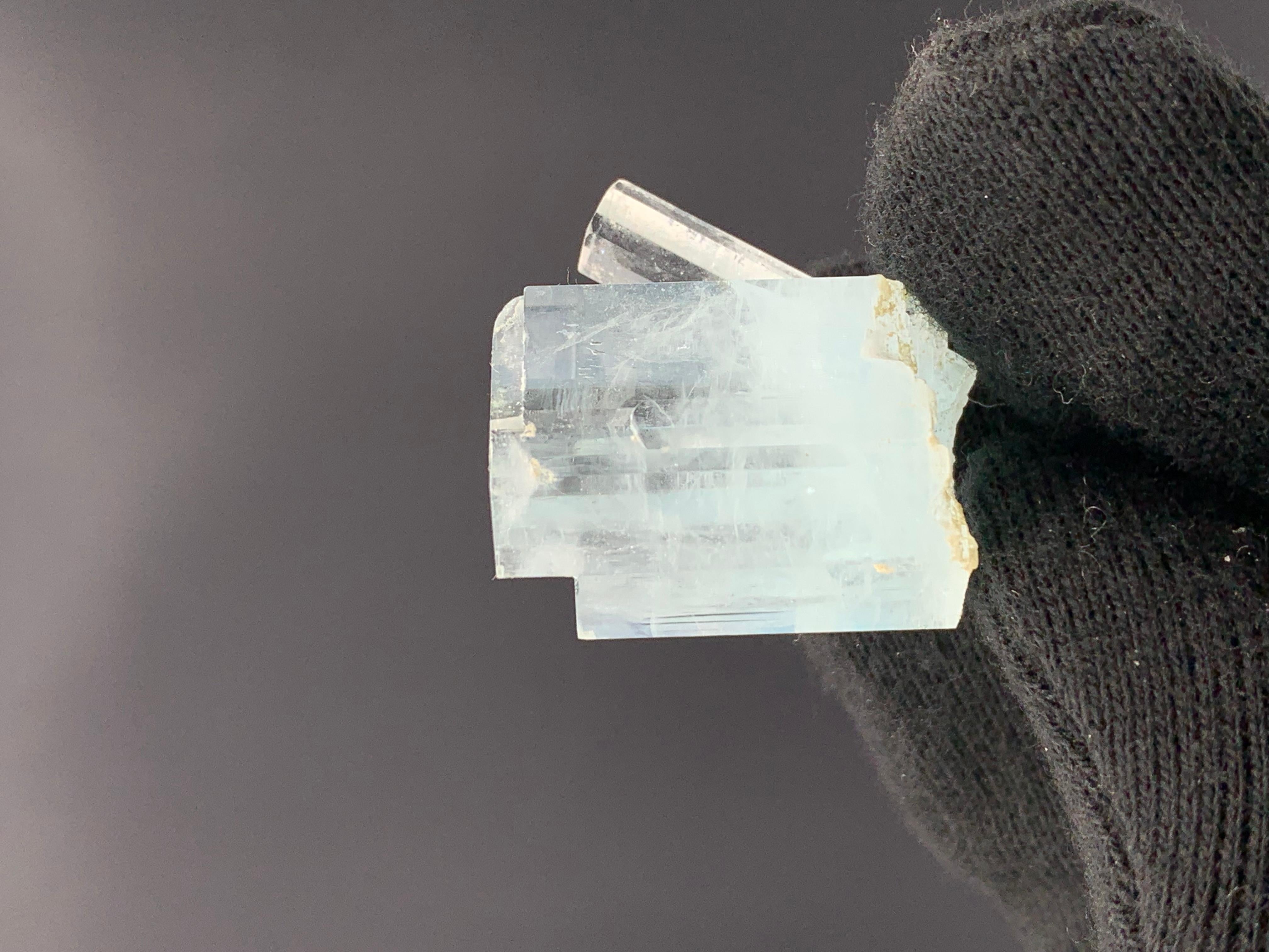 14.14 Gram Mesmerising Aquamarine Crystal Bunch From Shigar Valley, Pakistan  In Good Condition For Sale In Peshawar, PK