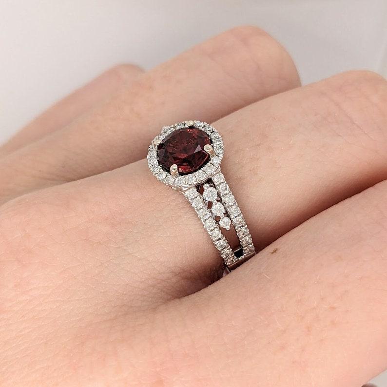 1.41ct Garnet Ring w Diamond Halo in Solid 14k Yellow Gold Round Cut 6.5mm For Sale 1