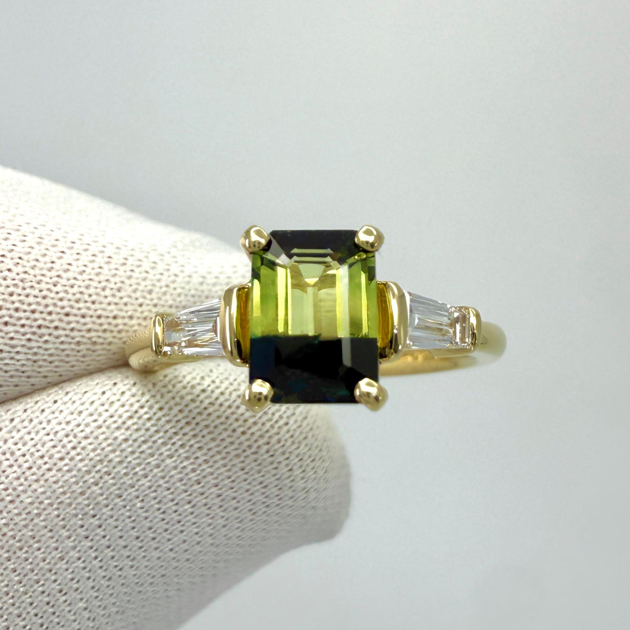 1.41ct GIA Certified Bi Colour Sapphire Diamond 18k Yellow Gold Three Stone Ring (Bague à trois pierres en or jaune 18k) en vente 1