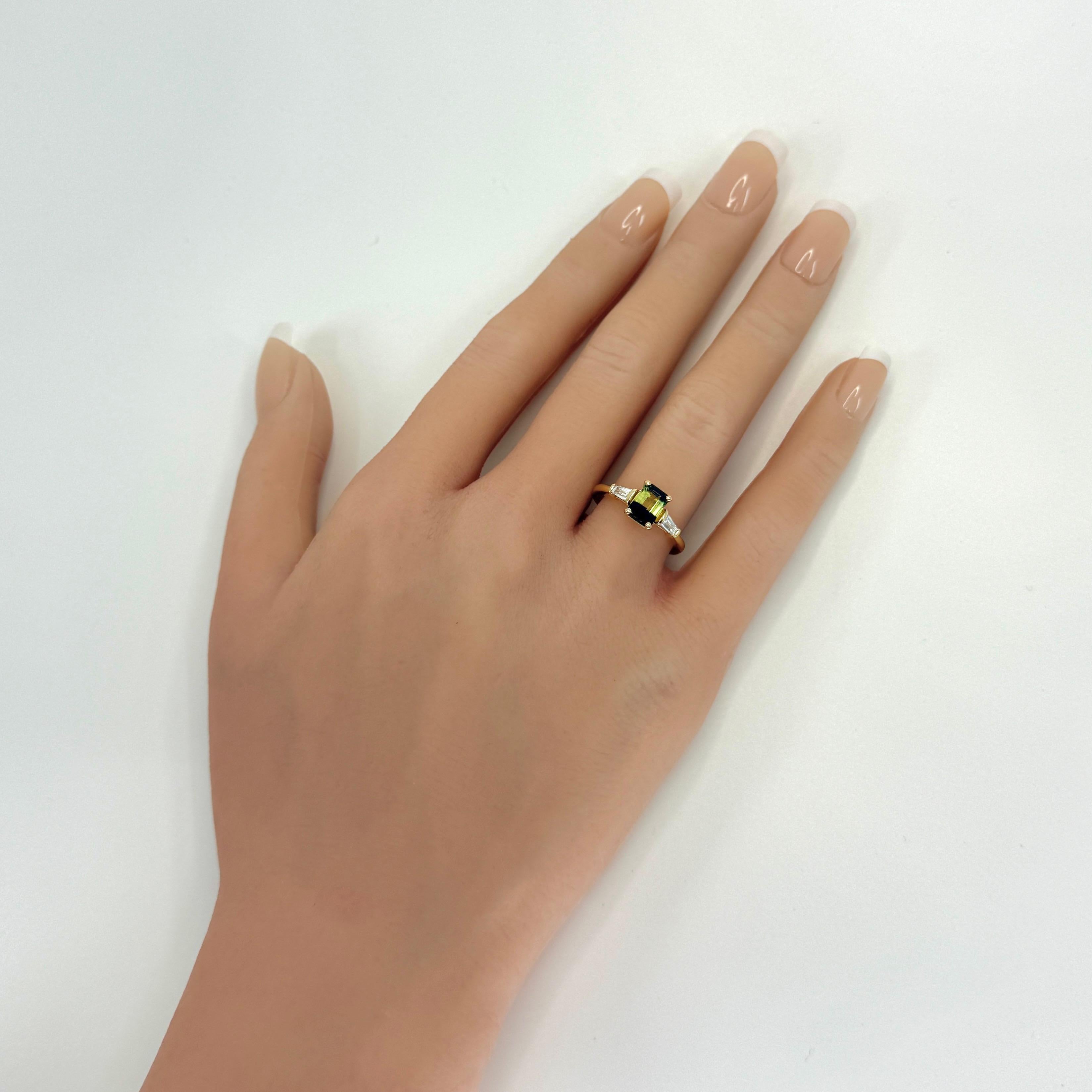 1.41ct GIA Certified Bi Colour Sapphire Diamond 18k Yellow Gold Three Stone Ring (Bague à trois pierres en or jaune 18k) en vente 3