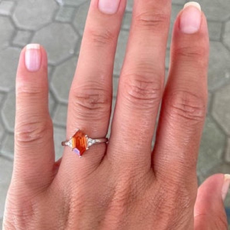 Women's or Men's 1.41ct Hexagon Shape Mandarin Orange Garnet 14K White Gold Engagement Ring For Sale