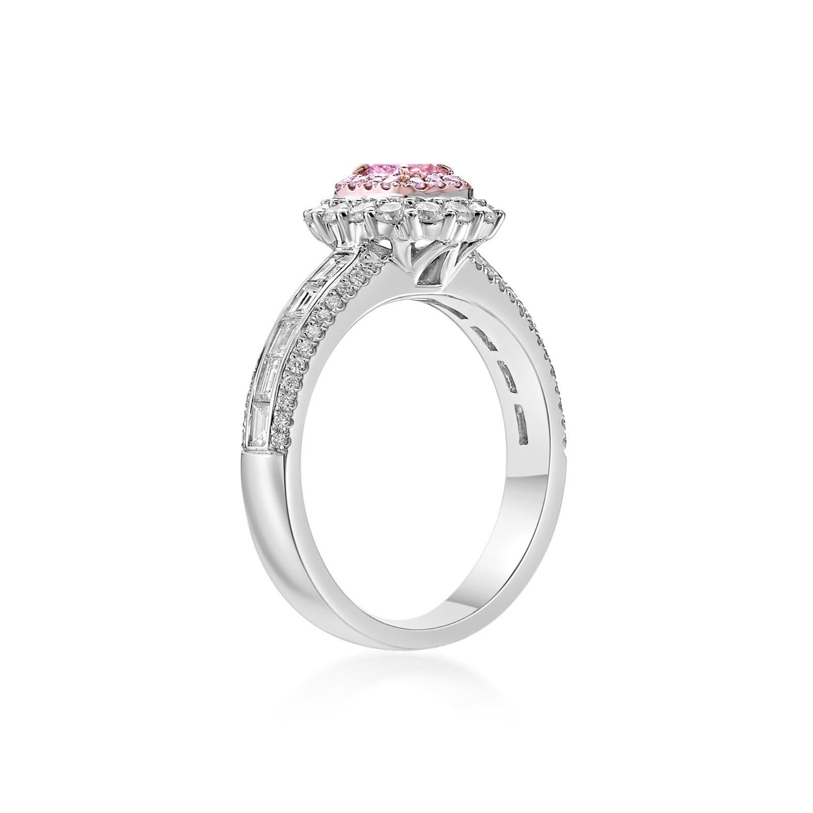 Radiant Cut 1.41ct total weight diamond ring For Sale