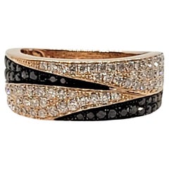 14 Karat Gold Rose Gold Black & White Diamond Ring, Designer RI, Very Good