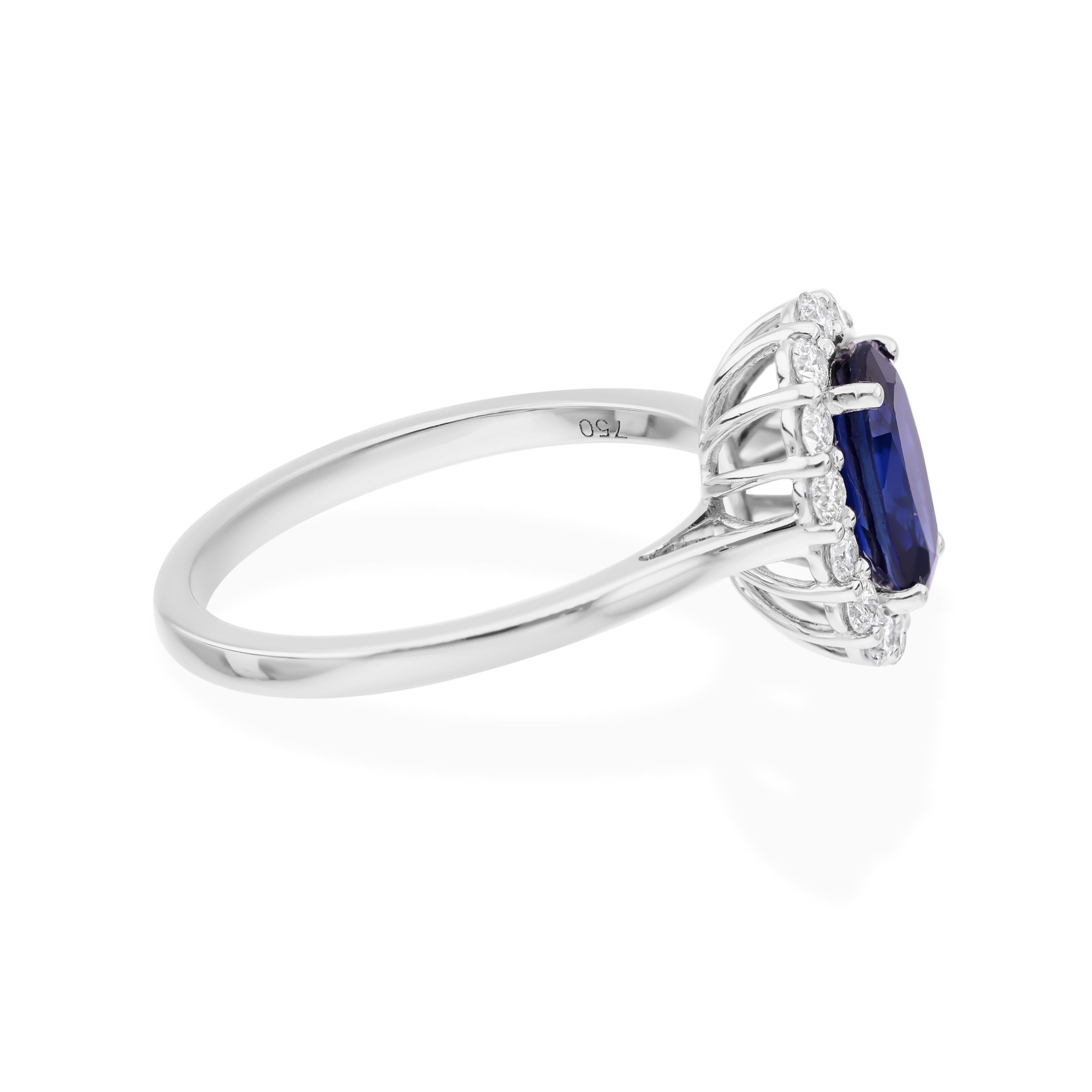 Modern 1.42 Carat Blue Sapphire 0.37 Carat SI/H Diamond Cocktail Ring 18k White Gold For Sale