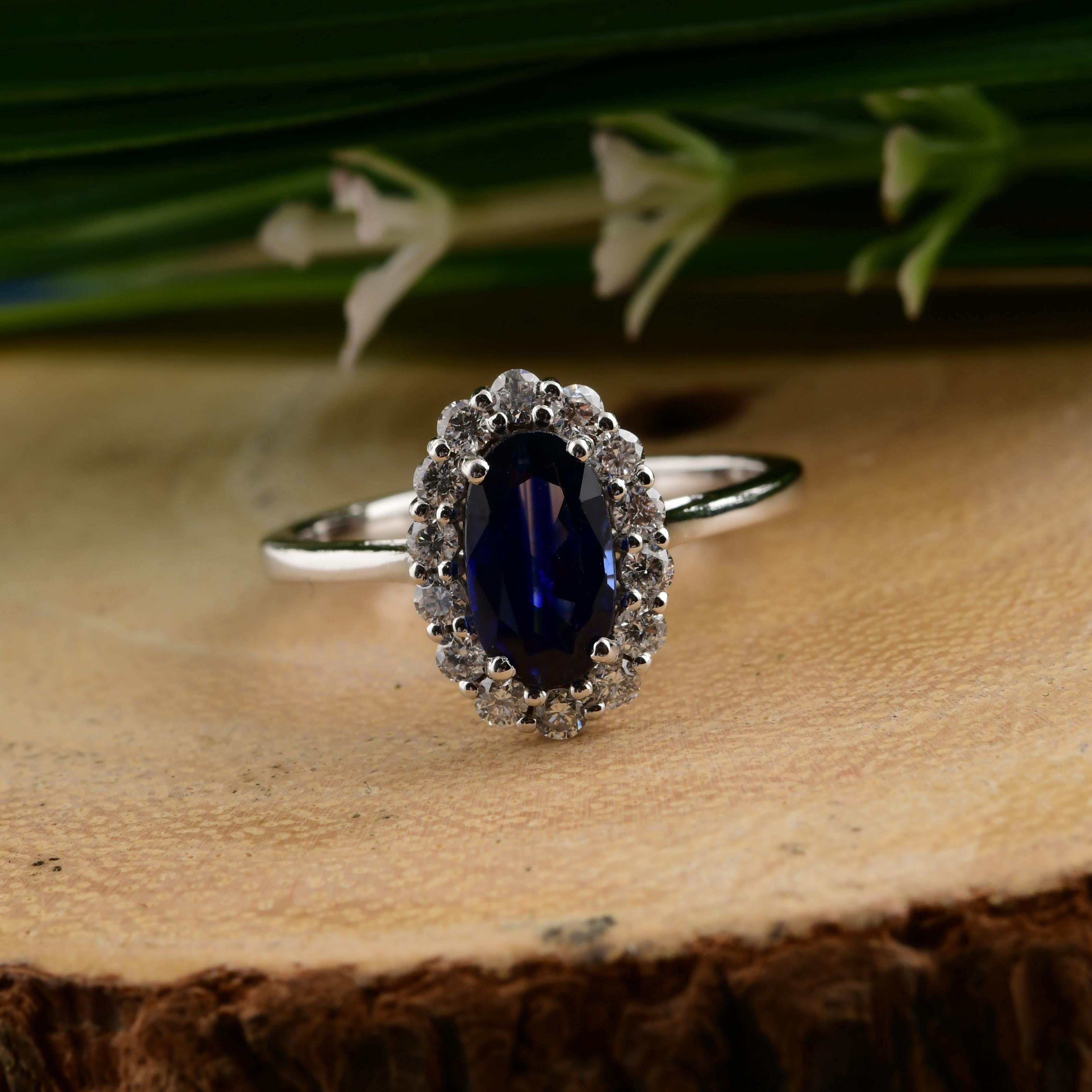 1.42 Carat Blue Sapphire 0.37 Carat SI/H Diamond Cocktail Ring 18k White Gold For Sale 2